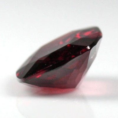 **ขายแล้ว**โกเมน โรโดไลท์ (Rhodolite Garnet) 3.38 กะรัต สีแดง รูปร่างดี