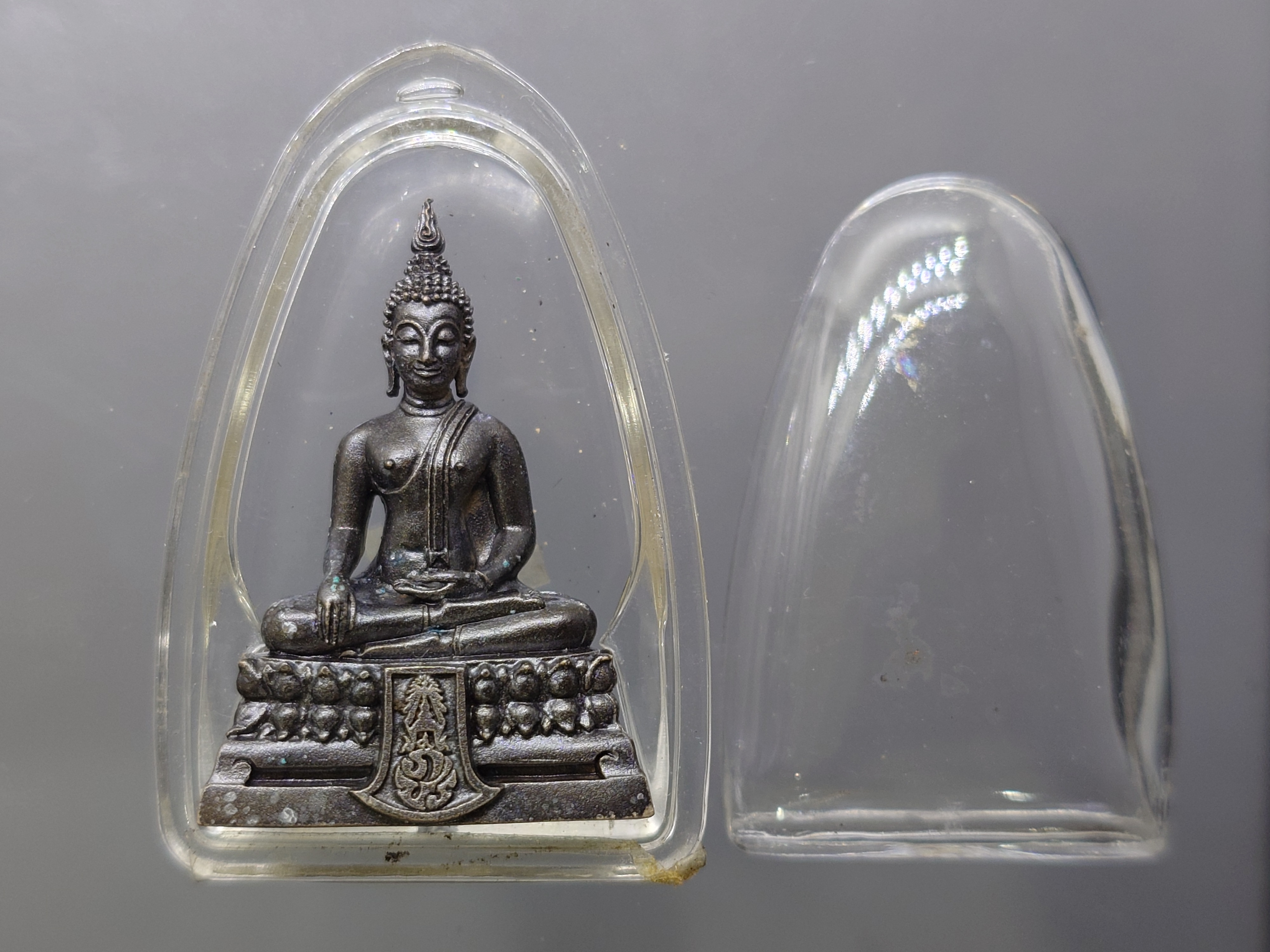 พsะคุ้มเกล้า เย็นศิsะเพราะพsะบริบาล 80 พssษา มหากษัตริย์แผ่นดินสยาม เนื้อนวะโลหะ พิมพ์ใหญ่ ปี2550 พร้อมตลับเดิม