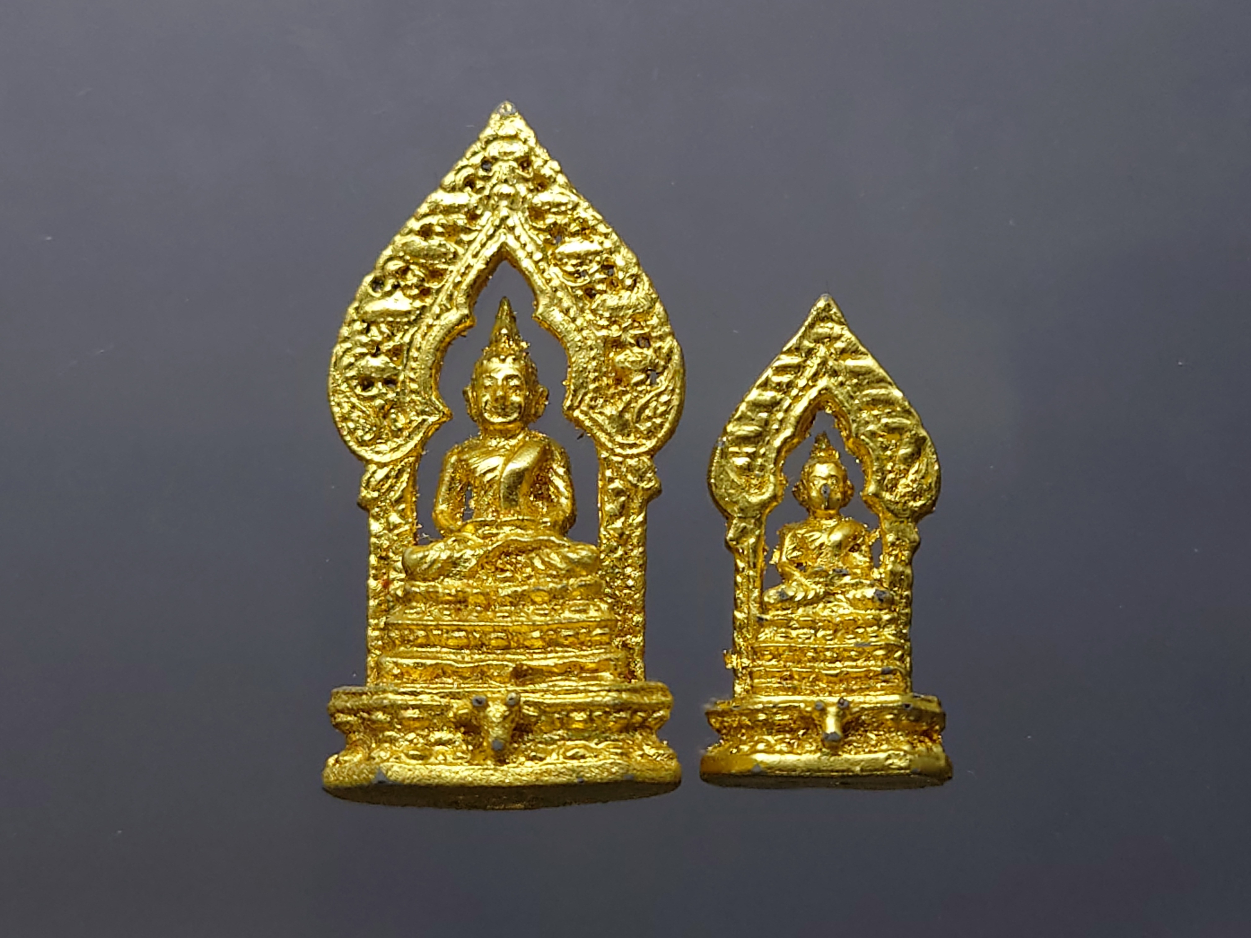 พระกริ่ง-พระชัยวัฒน์ นิรันตราย เนื้อสัมฤทธิ์ชุบทอง วัดราชประดิษฐสถิตมหาสีมาราม พ.ศ.2549 พร้อมกล่องเดิม