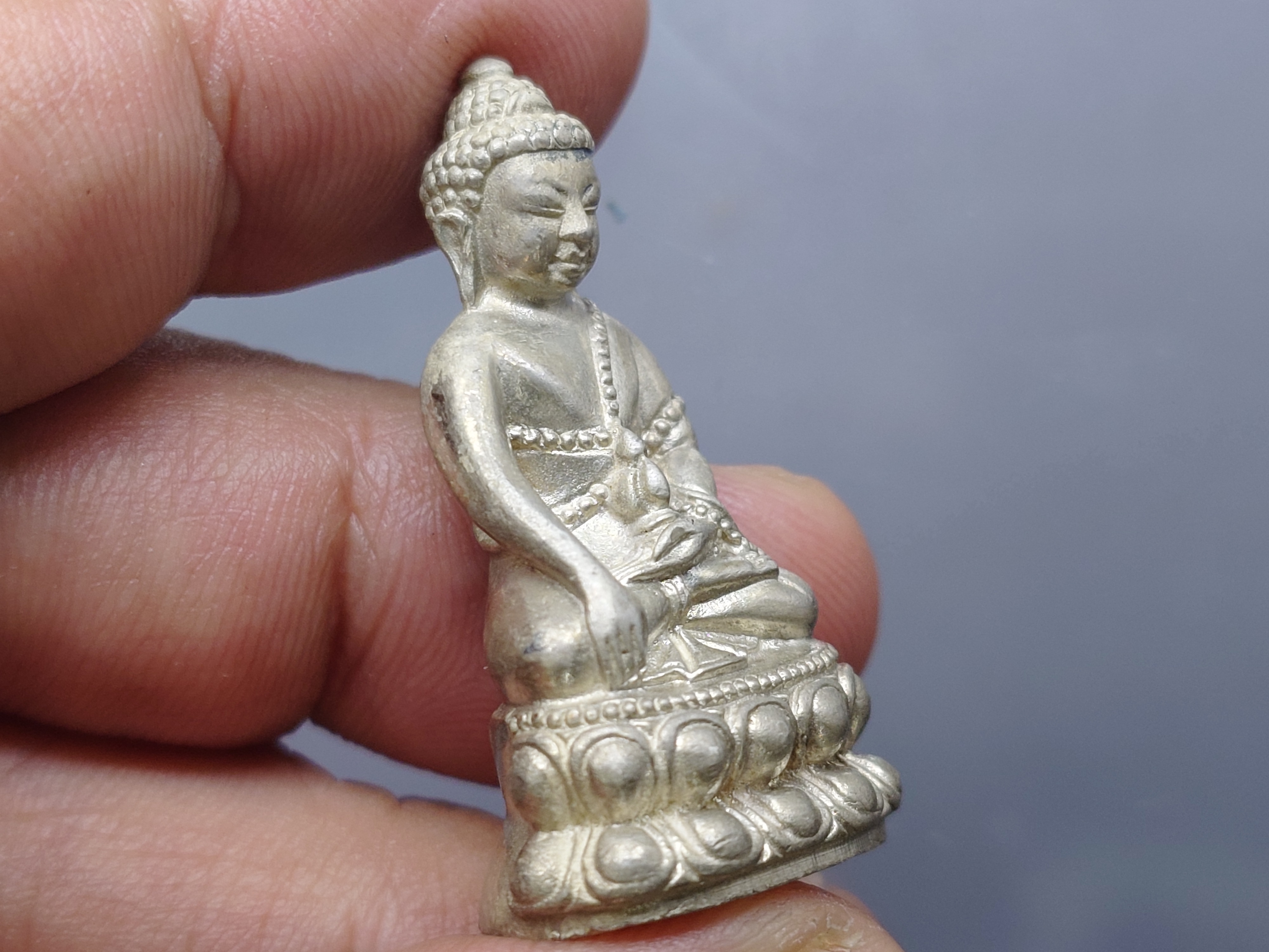 พระกริ่งวัดสุทัศน เนื้อเงิน มูลนิธิอัฏฐมราชานุสรณ์ จัดสร้าง พิธีพุทธาภิเษก ณ พระอุโบสถวัดสุทัศนเทพวราราม ปี2534 นิยม หายาก กล่องเดิม