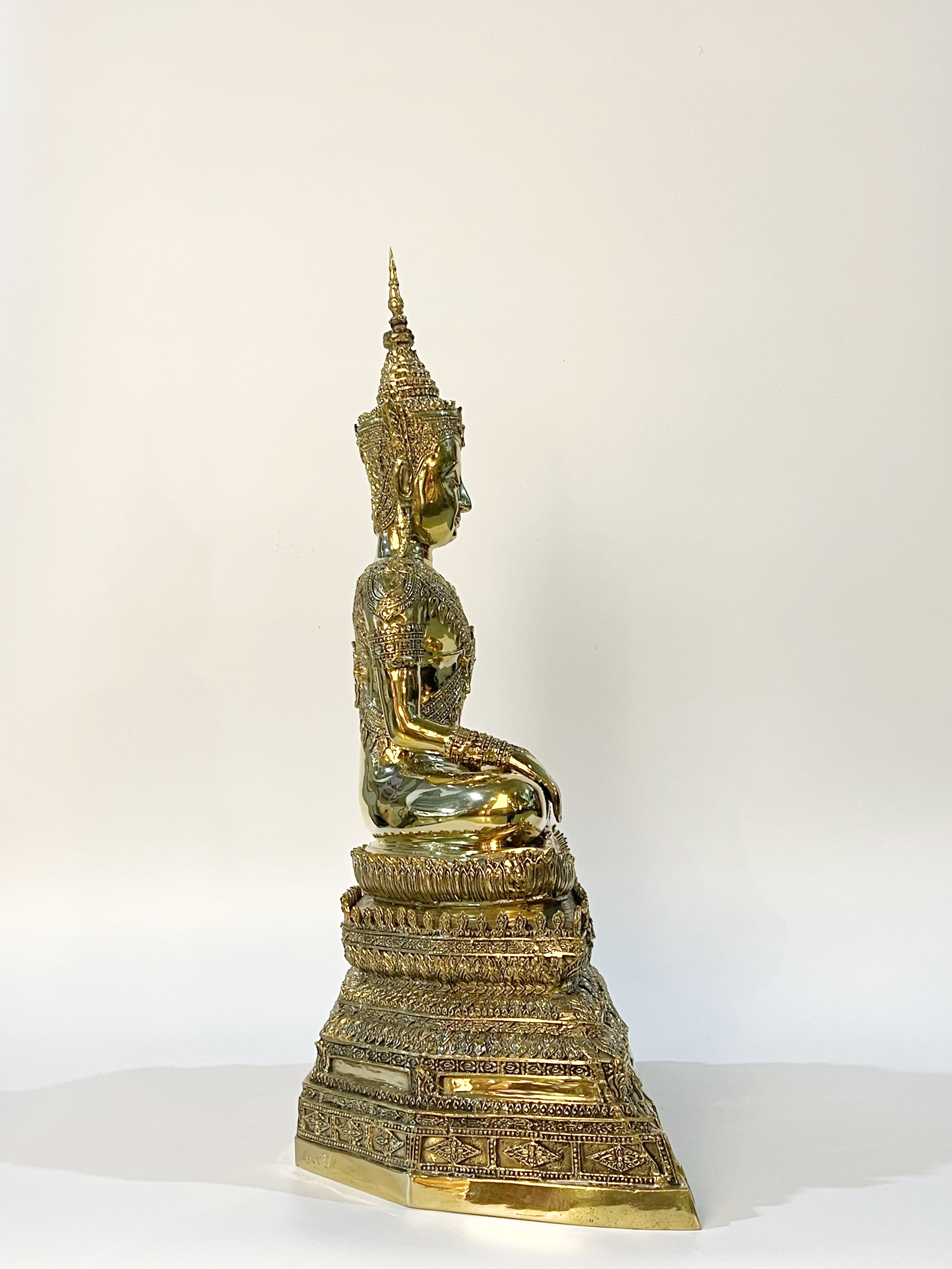 พระพุทธนิมิตวิชิตมารโมลีศรีสรรเพชญบรมไตรโลกนาถ (หลวงพ่อพุทธนิมิต) หน้าตัก 9 นิ้ว วัดพระเมรุราชิการามวรวิหาร รุ่น มหาเศรษฐี 519 ปี