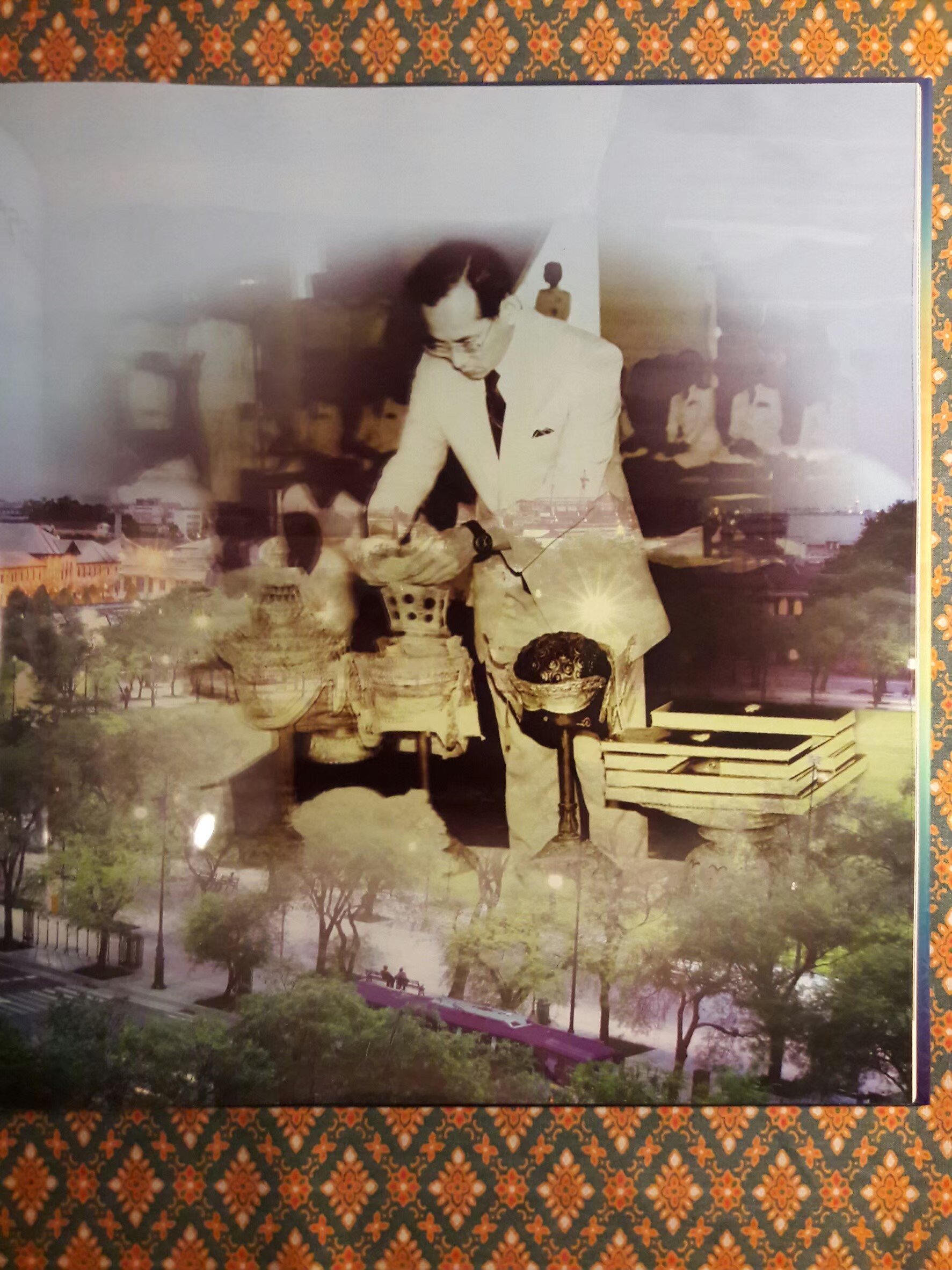 กรุงเทพฯ เมืองสวรรค์ ตามแนวพระราชดำริ (พร้อมกล่อง)