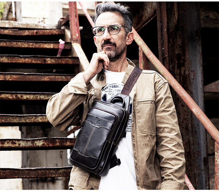 กระเป๋าคาดอกผู้ชาย หนังแท้100% พกพาสะดวก ใส่สมุด ใส่ iPad และของใช้ส่วนตัวได้ CODE:B041