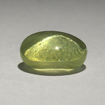 คริสโซเบริลตาแมวหรือไพฑูรย์ (Cat's eye Chrysoberyl) 1.48 กะรัต เนื้อใส จากศรีลังกา