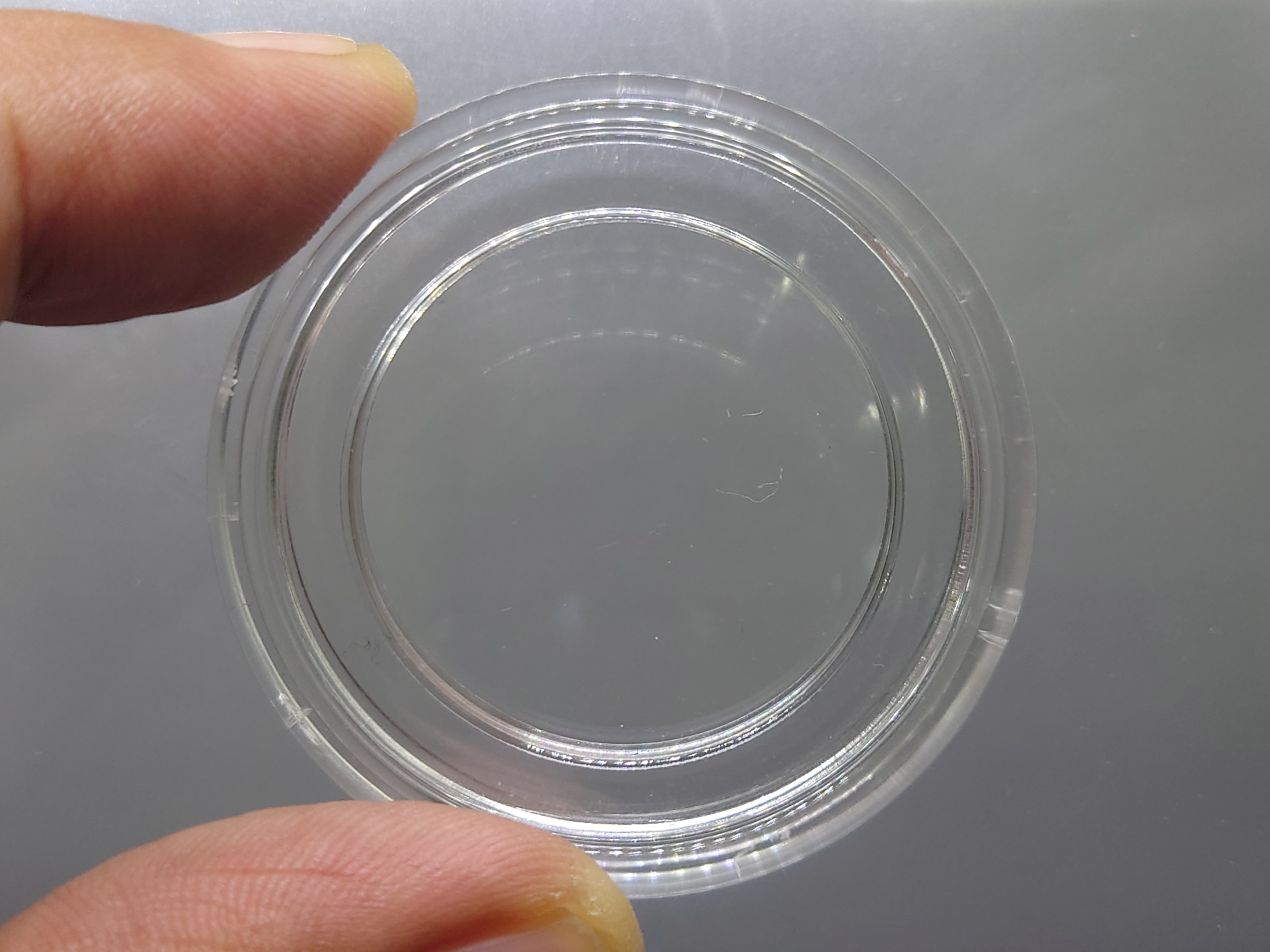 ตลับใส่เหรียญ เนื้ออะคริลิค ใส้ใส ขนาด วงใน 30 มิล วงนอก 45 มิล