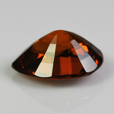 โกเมนสีส้มหรือสเปซซาไทท์ (Spessartite Garnet) 2.87 กะรัต รูปหยดน้ำ ไฟดี