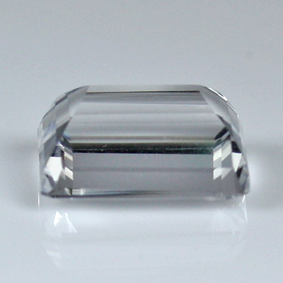 **ขายแล้ว**พีทาไลท์ (Petalite) 3.36 กะรัต เนื้อใส รูปสี่เหลี่ยม หายากมาก