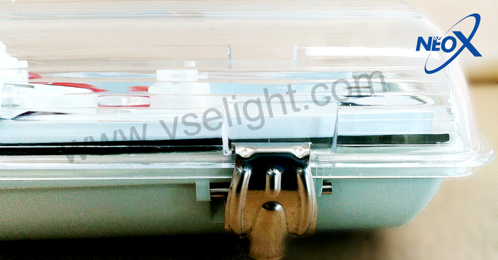 โคมกันน้ำกันฝุ่น NEOX ใช้สำหรับหลอด LED