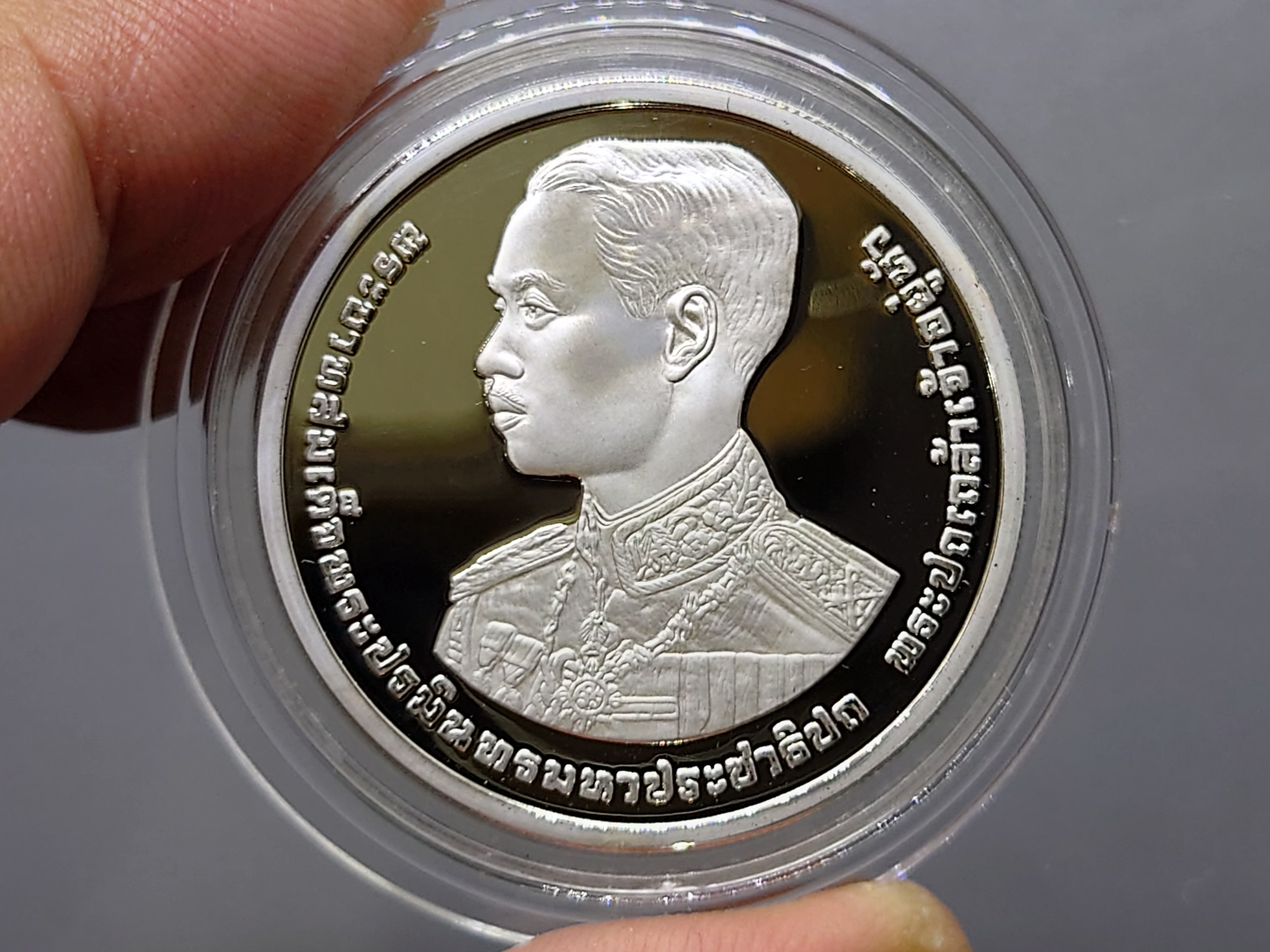 เหรียญเงินขัดเงา 600 บาท ที่ระลึก 100 ปี แห่งวันพระบรมราชสมภพ รัชกาลที่7 พ.ศ.2536 ไม่ผ่านใช้สวย