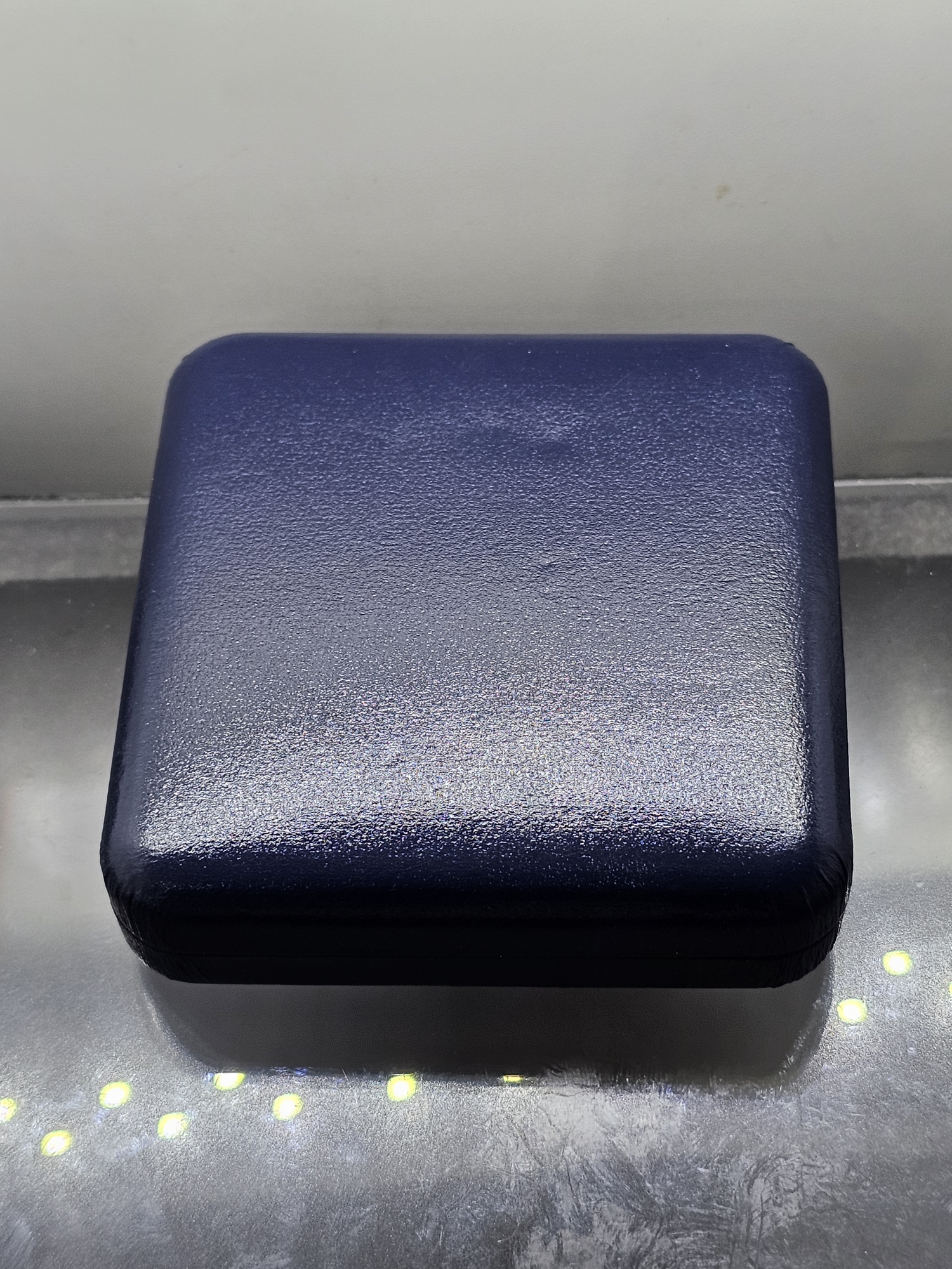 เหรียญเงินขัดเงา ที่ระลึกซีเกมส์ครั้งที่ 18 (เชียงใหม่เกมส์) แบบที่3 พ.ศ.2538 พร้อมกล่องเดิม