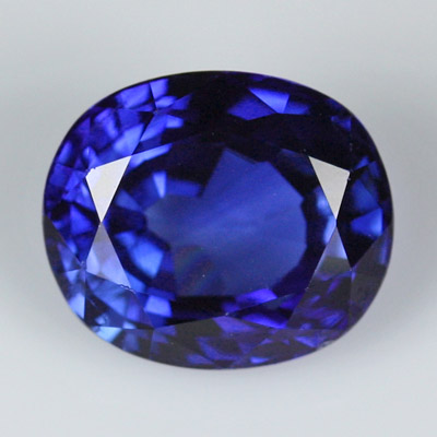 **ขายแล้ว**ไพลิน (Blue Sapphire) 1.35 กะรัต สีน้ำเงินสด น้ำสวย รูปร่างไข่