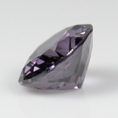 **ขายแล้ว**สปิเนลสีม่วง (Spinel) 0.95 กะรัต สีม่วงไวโอเลต ไฟดี รูปไข่