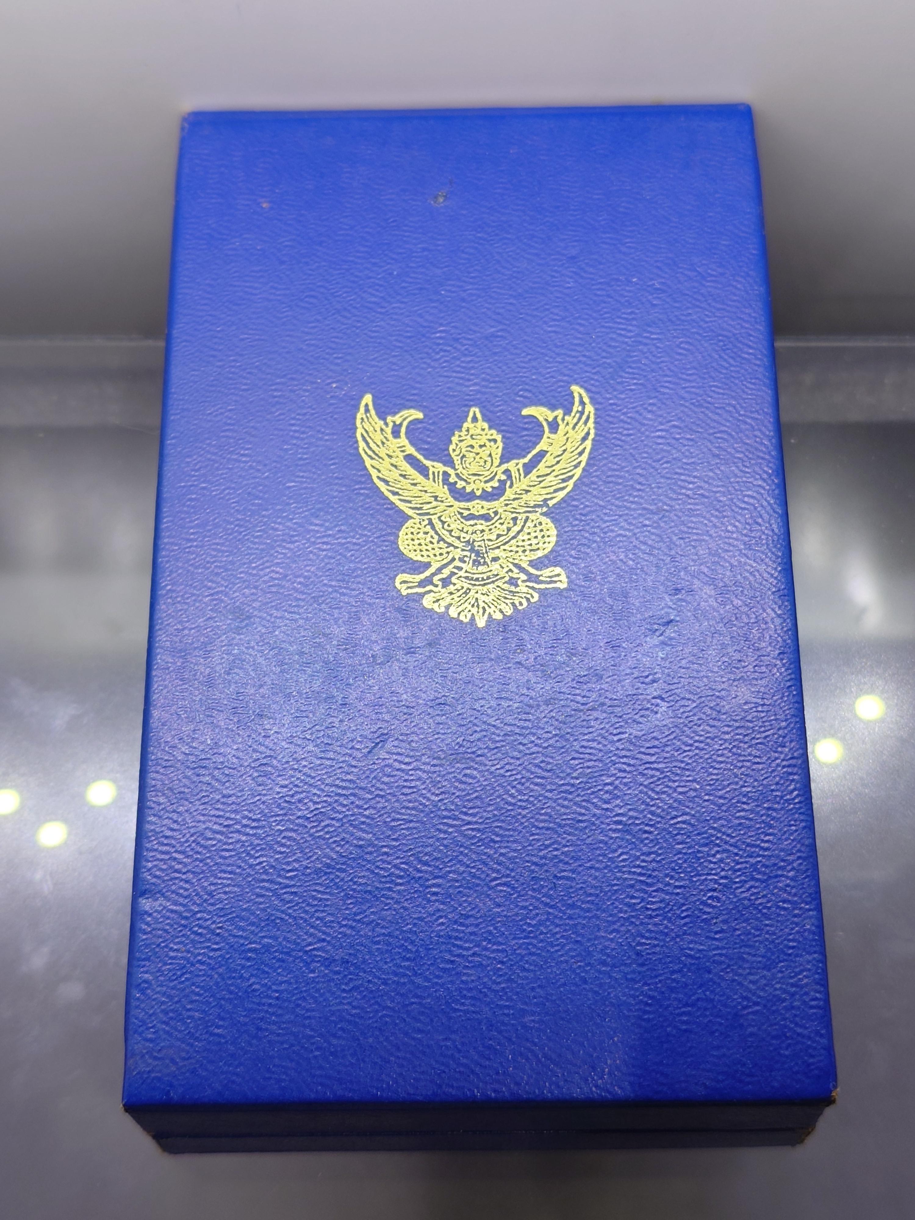 แพรแถบ เครื่องราชๆ มงกุฎไทย จปร เนื้อเงิน (แบบชาย) พร้อมกล่องเดิม