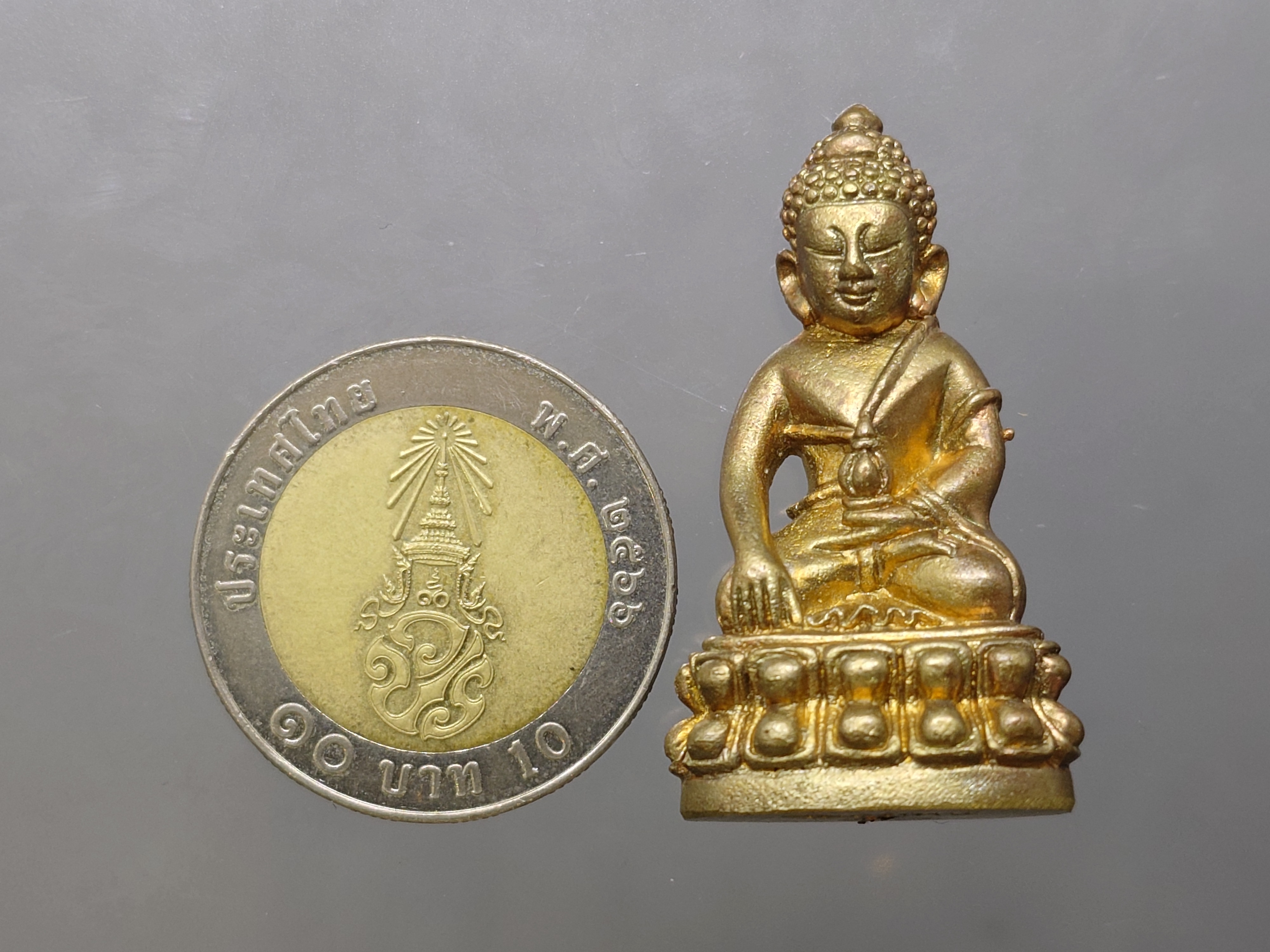 พระกริ่งหลวง เนื้อทองทิพย์ ต๊อกโค๊ต พิธีสมโภช 76 จังหวัด วัดสุทัศนเทพวราราม ปี2549 พร้อมกล่องเดิม