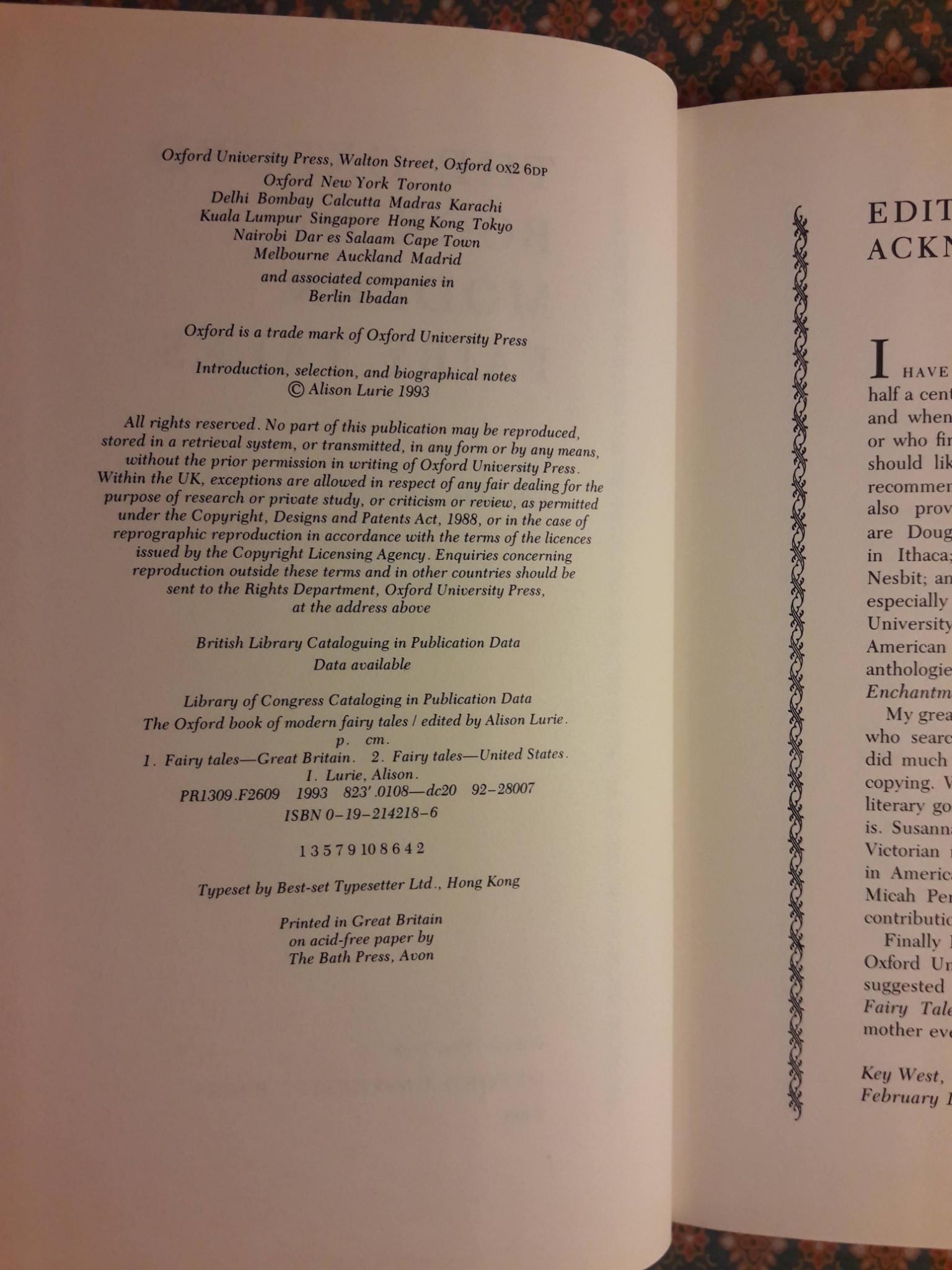 THE OXFORD BOOK OF MODERN FAIRY TALES