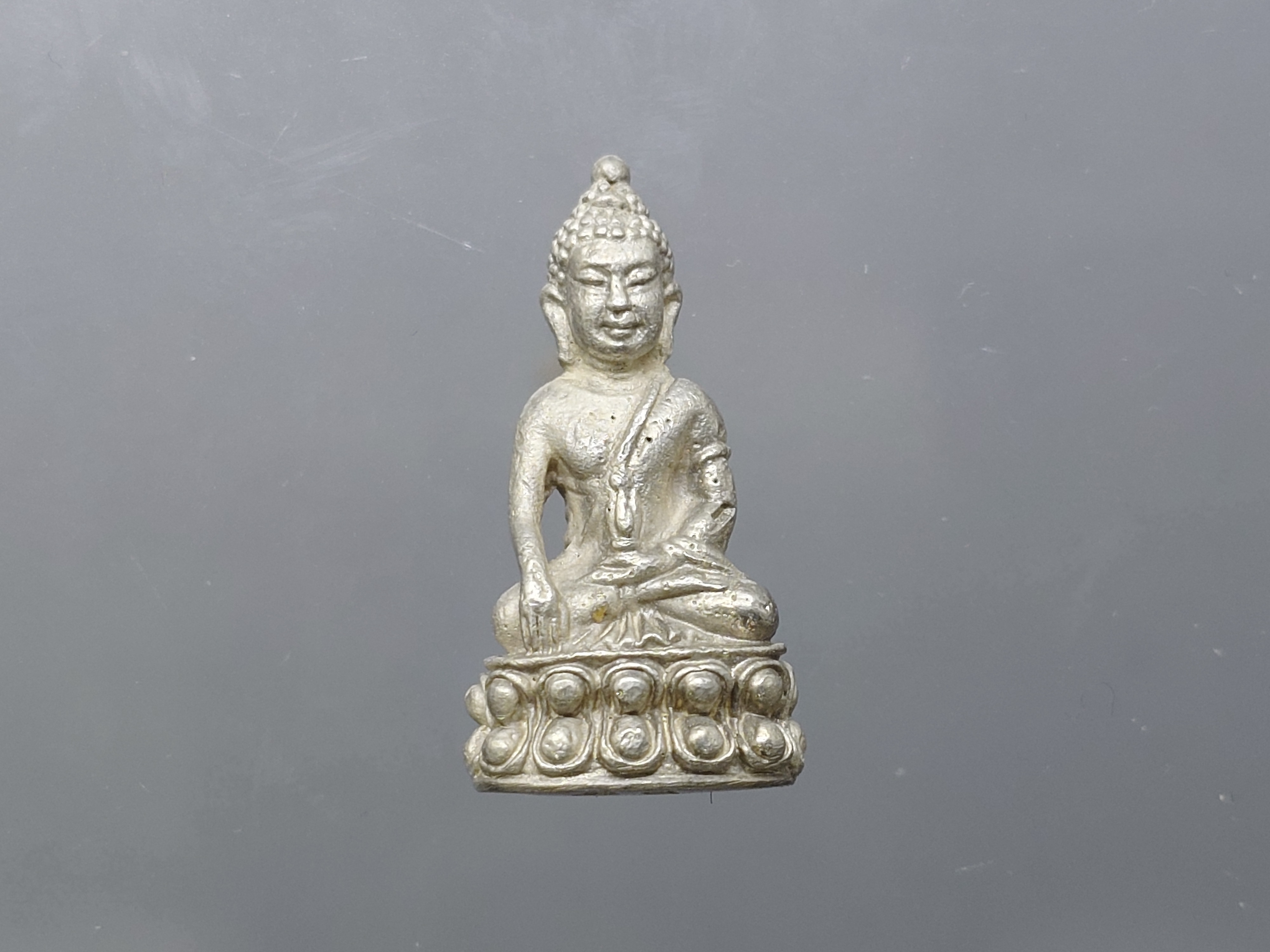 พระกริ่งทีฆายุมหมงคล ญสส.เนื้อเงิน ครบรอบ ๑๕ ปี บริษัทหลักทรัพย์ กองทุนรวม จำกัด พุทธาภิเษก ณ วัดบวรนิเวศวิหาร ปี2533 พร้อมกล่องเดิม