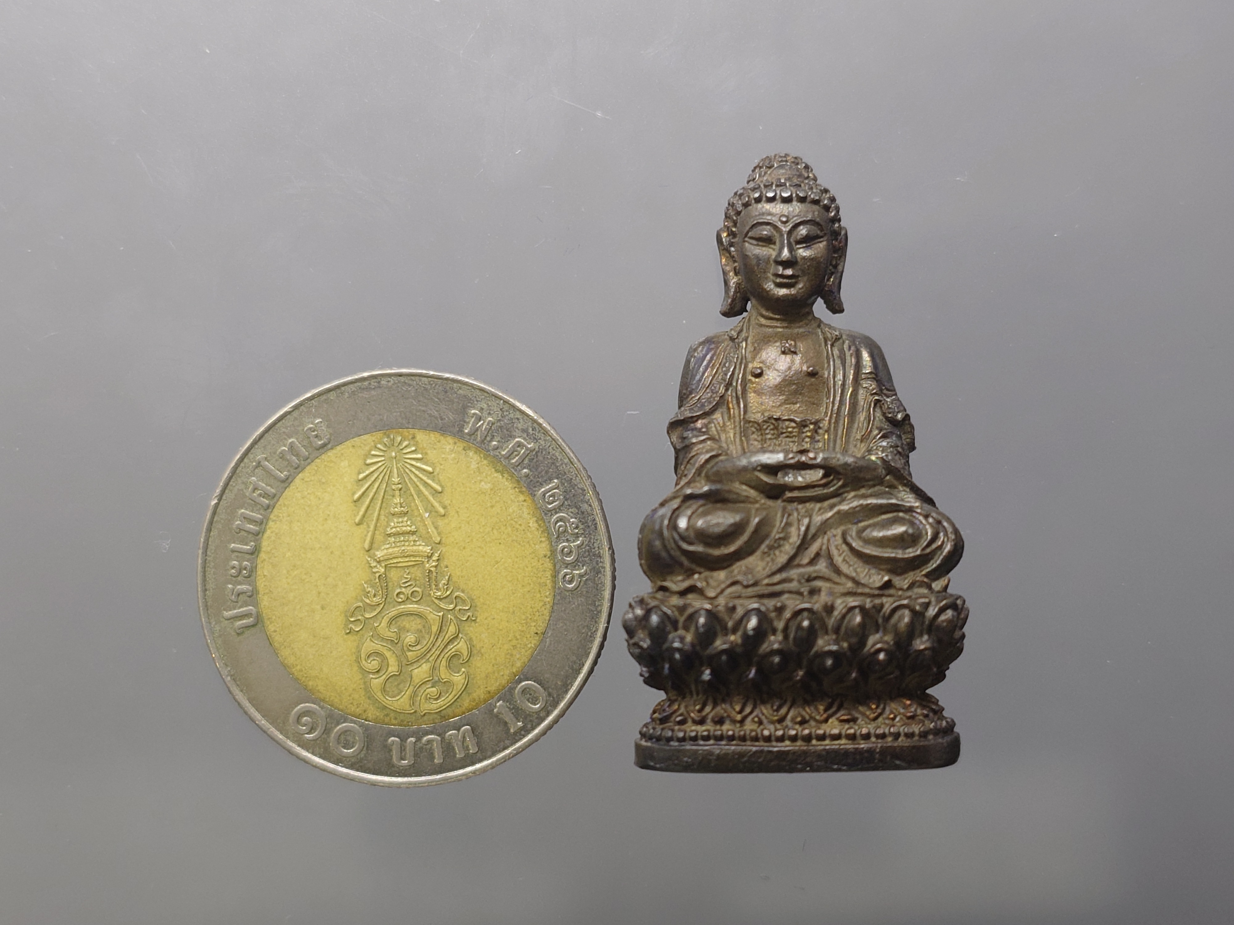 พระกริ่งจีน ต้าเยิ่นถะ เนื้อนวะโลหะ ฐานอุดรูกริ่งเนื้อเงิน รุ่นเฉลิมพระเกียรติครองราชย์ 50 ปี วัดบวรนิเวศวิหาร ปี2539 พร้อมกล่องเดิม นิยม หายาก