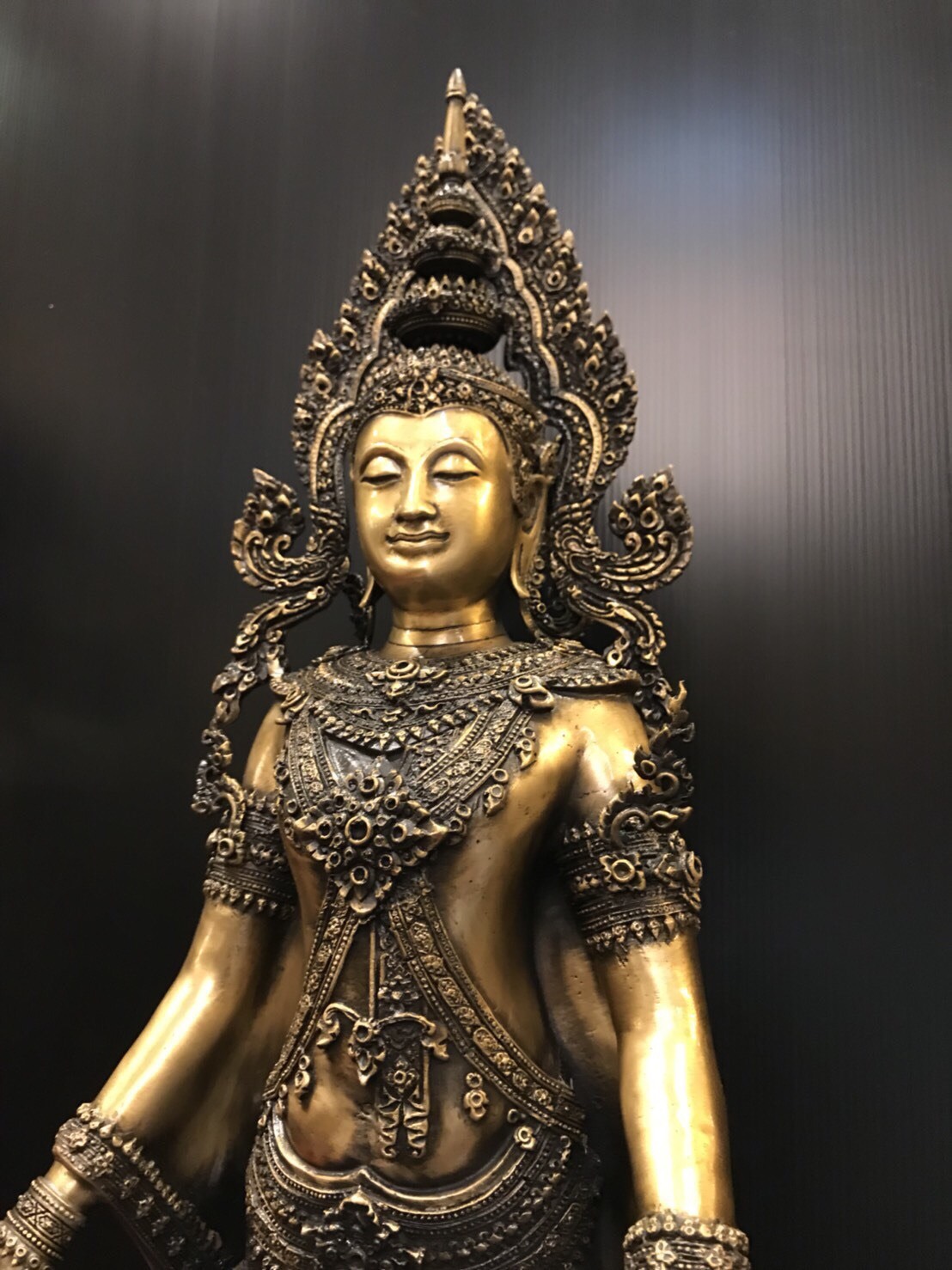 รูปหล่อพระพุทธมหาจักรพรรดิ ปางเปิดโลกทรงเครื่อง วัดกษัตราธิราชวรวิหาร จ.อยุธยา
