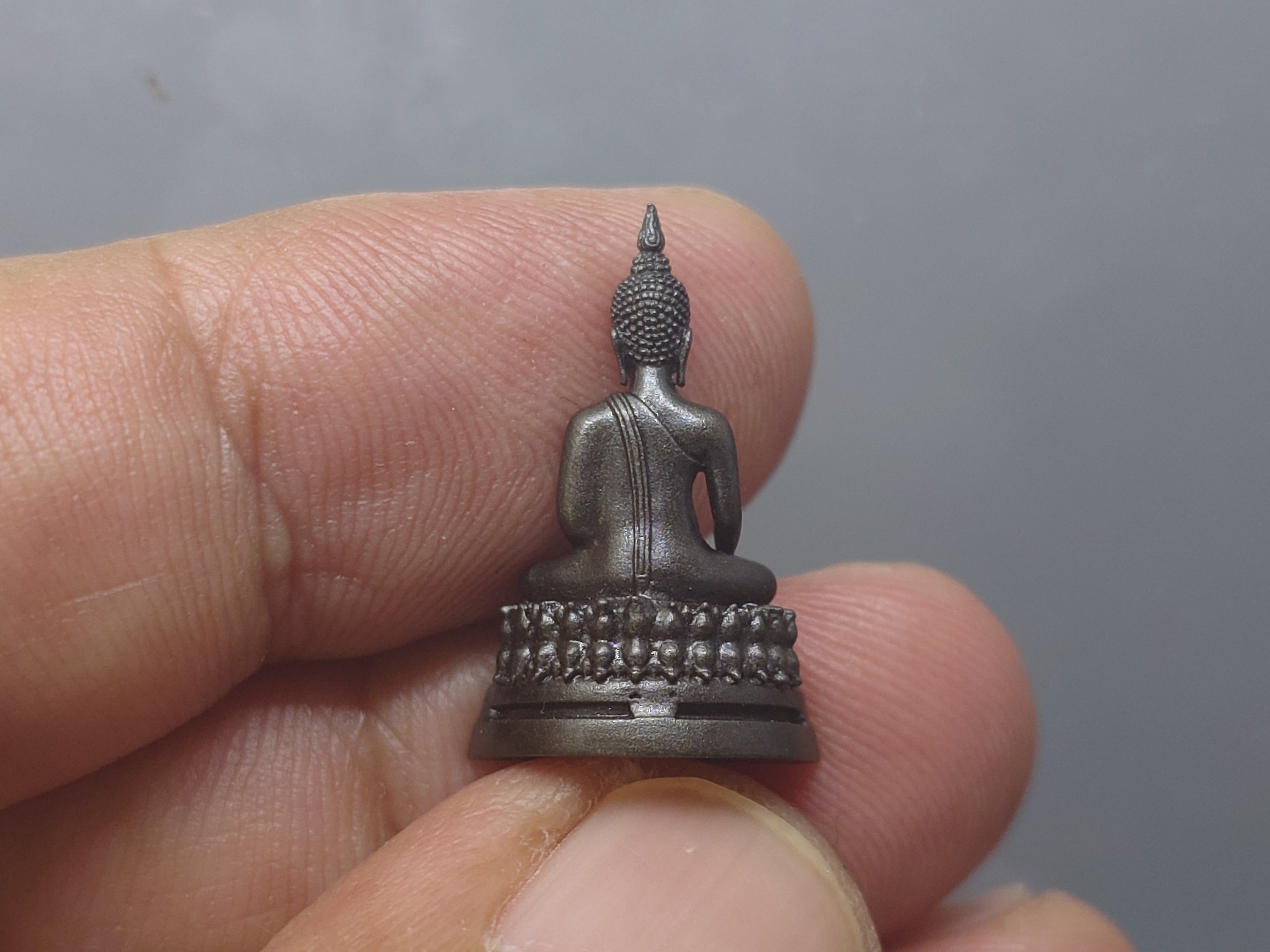 พsะคุ้มเกล้า เย็นศิsะเพราะพsะบริบาล 80 พssษา มหากษัตริย์แผ่นดินสยาม เนื้อเงินรมดำ พิมพ์เล็ก ปี2550 พร้อมตลับเดิม