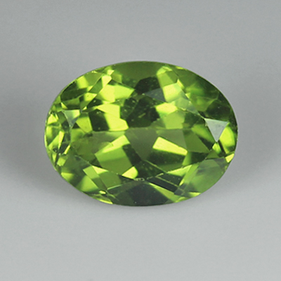 เพอริโด (Peridot) 1.59 กะรัต สีเขียวอมเหลือง รูปร่างดี