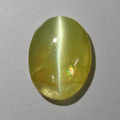 คริสโซเบริลตาแมวหรือไพฑูรย์ (Cat's eye Chrysoberyl) 1.61 กะรัต จากอินเดีย