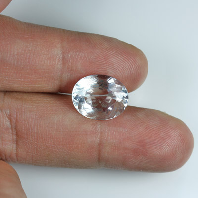 **ขายแล้ว**พีทาไลท์ (Petalite) 5.95 กะรัต เนื้อใส รูปไข่ หายากมาก