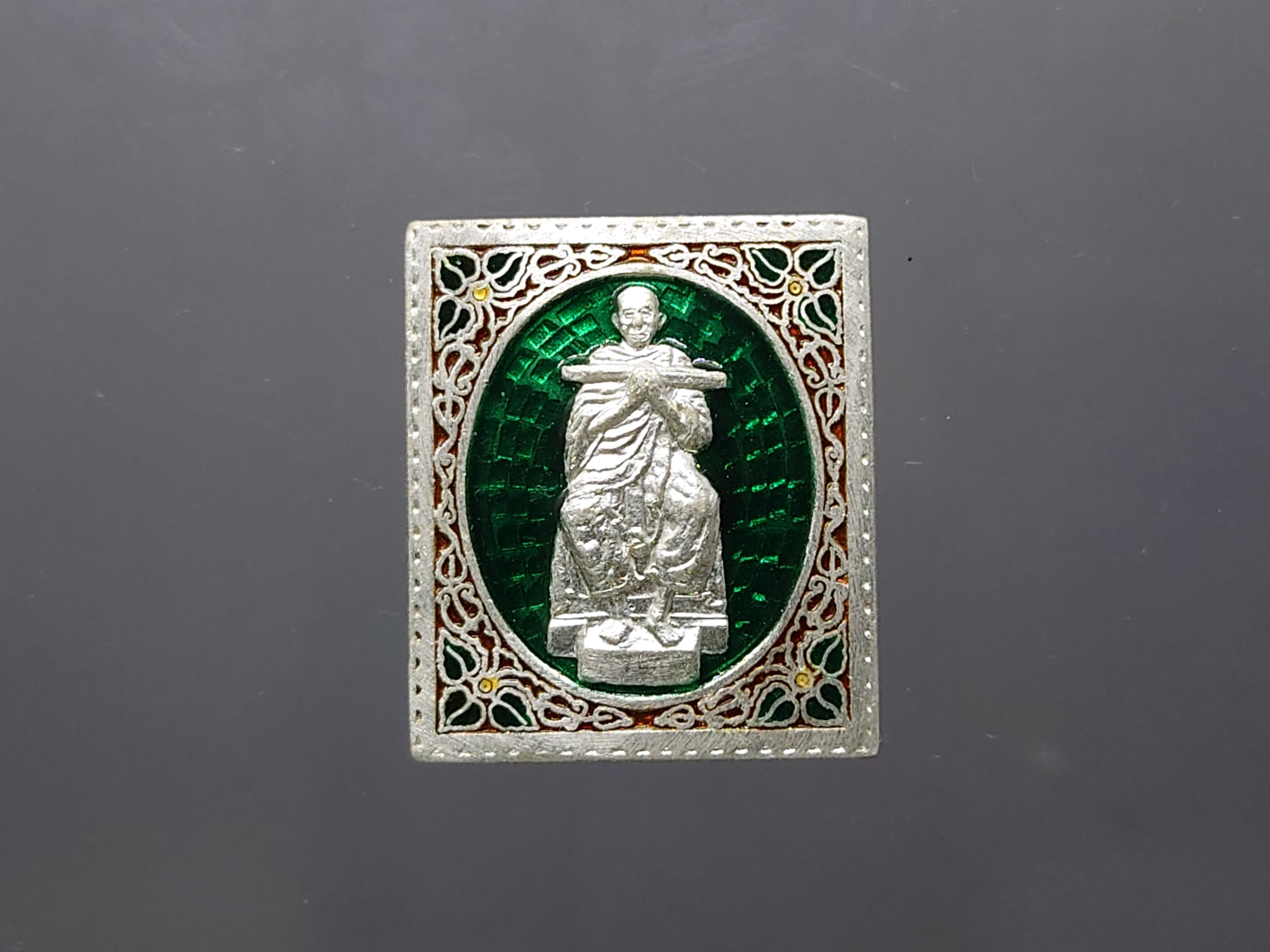 เหรียญแสตมป์ สมเด็จพระพุฒาจารย์ (โต พรหมรังสี) เนื้อเงินลงยา รุ่นฉลองอุโบสถ วัดอินทรวิหาร บางขุนพรหม ก.ท.ม. ปี2537 พร้อมตลับเดิม