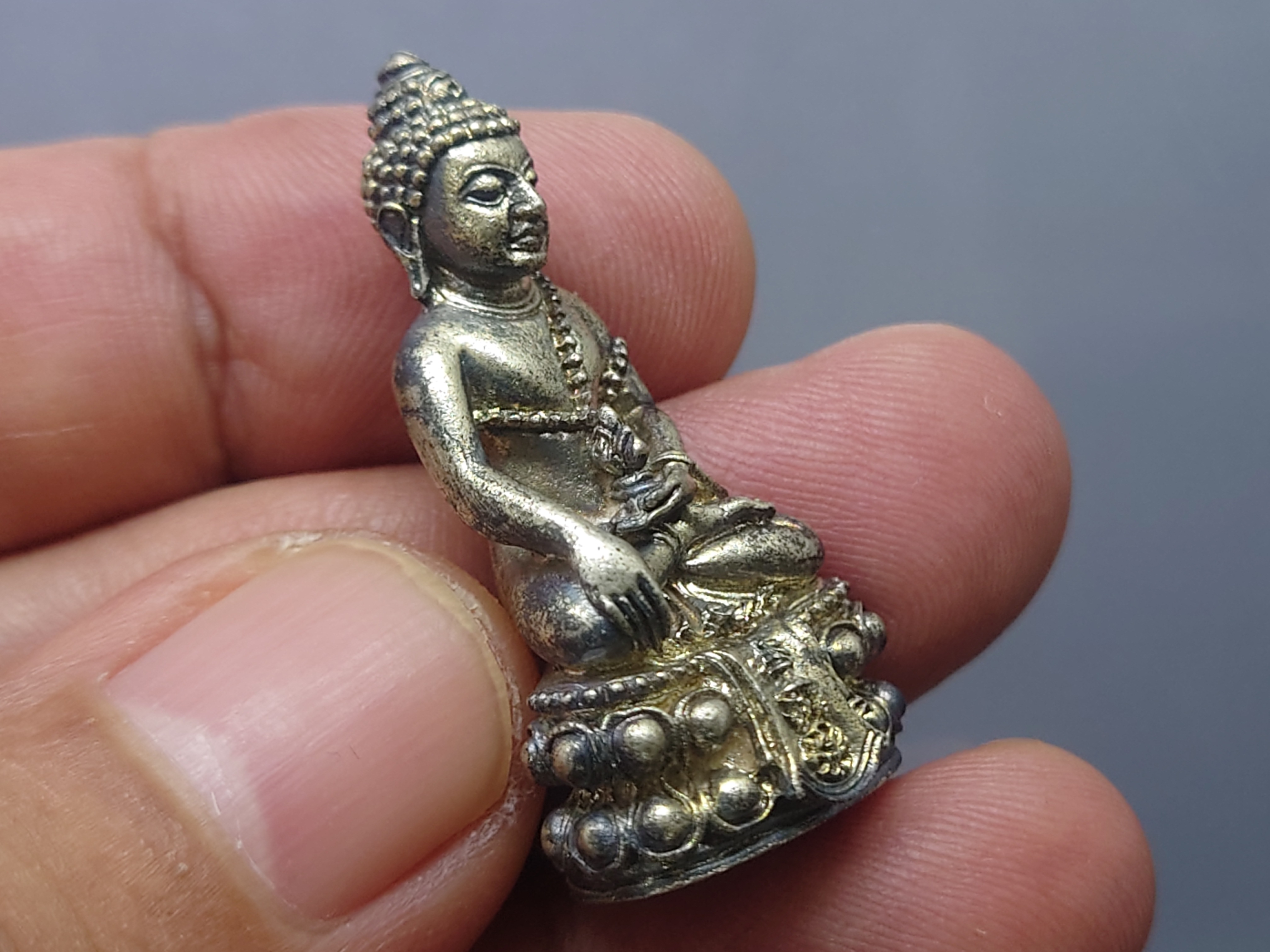 พระกริ่งคุ้มเกล้า หน้าไทย(ศิรากาศ) เนื้อเงิน หายาก พ.ศ.2522 สภาพสวย