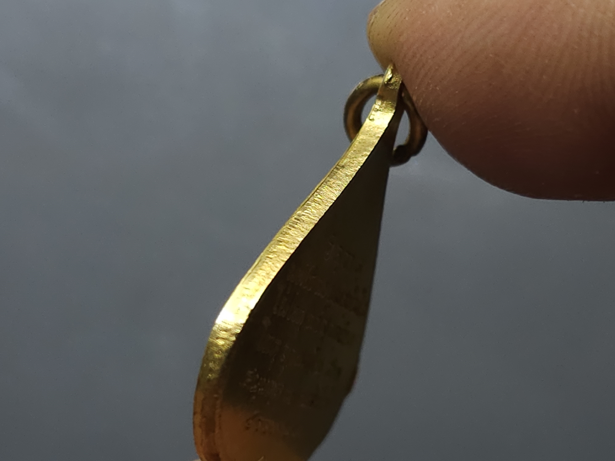 เหรียญใบโพธิ์ พระพุทธชินสีห์ พิมพ์เล็ก กะหลั่ยทอง ที่ระลึกฉลองครบ 5 รอบ สมเด็จฯพระญาณสังวรฯ วัดบวรนิเวศวิหาร ปี2516 สภาพสวย