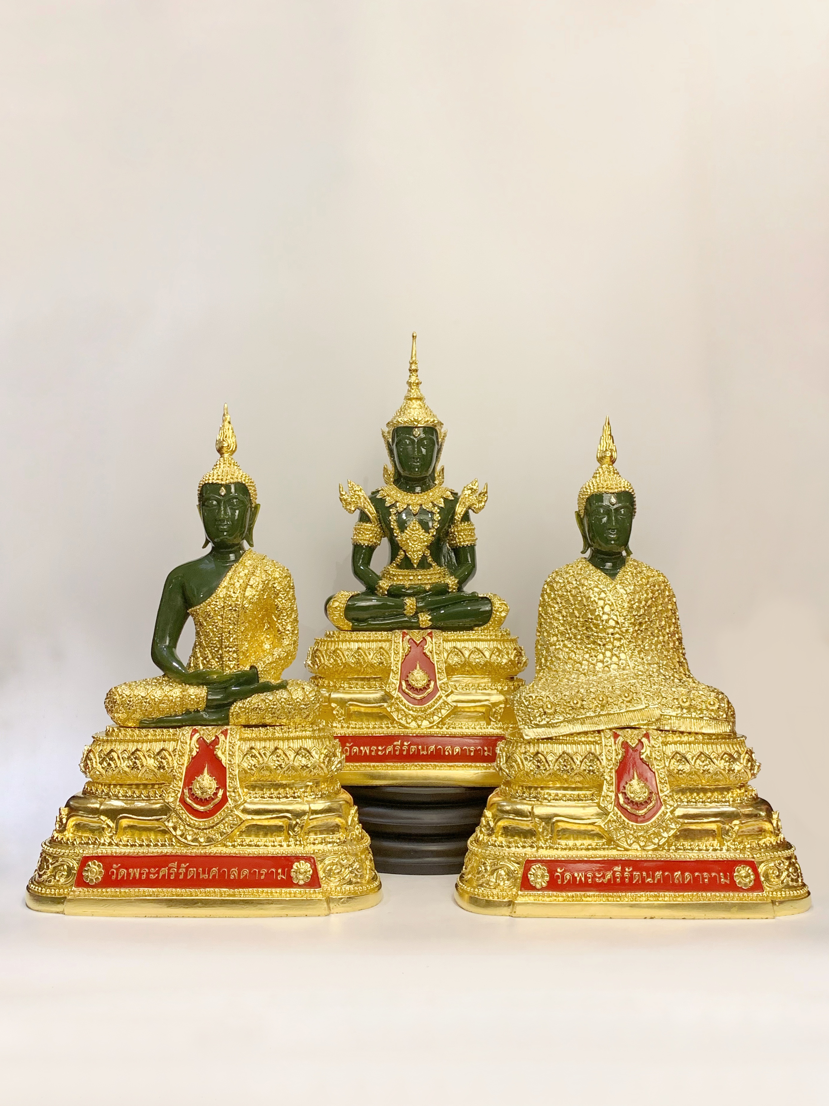 พระพุทธรูป พระแก้วมรกต 3 ฤดู หน้าตัก 9 นิ้ว วัดพระศรีรัตนศาสดาราม ปี พ.ศ.2542