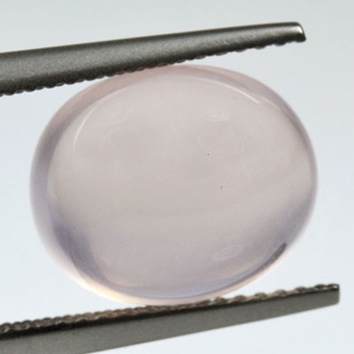 **ขายแล้ว**โรสควอตซ์ (Rose Quartz) 6.55 กะรัต รูปไข่หลังเบี้ย สีชมพูหวาน