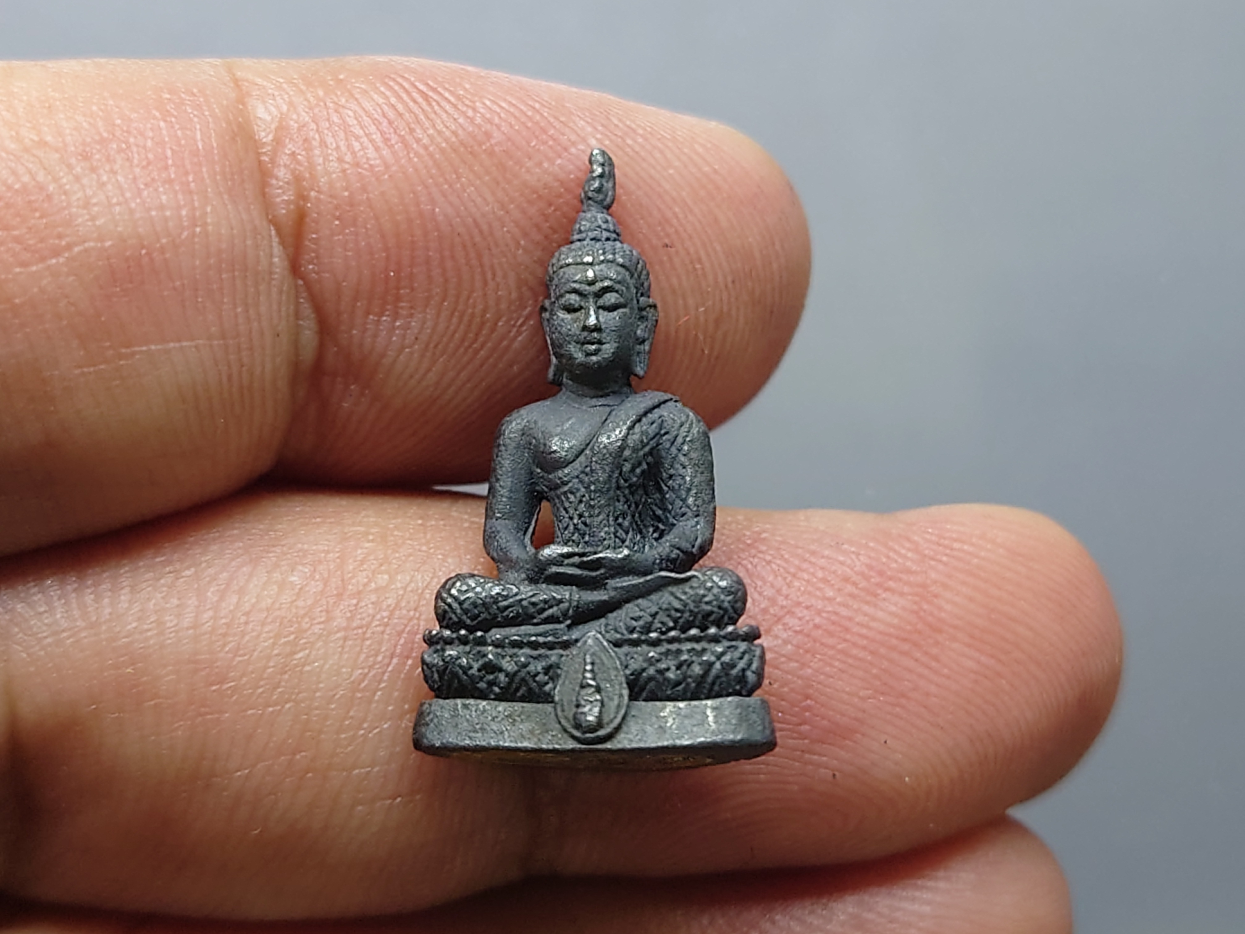 พระแก้วมรกต ชุด 3 ฤดู สธ.เนื้อนวะโลหะ มูลนิธิสิรินธรราชวิทยาลัย สร้าง วัดบวรนิเวศวิหาร ปี2538 พร้อมกล่องเดิม