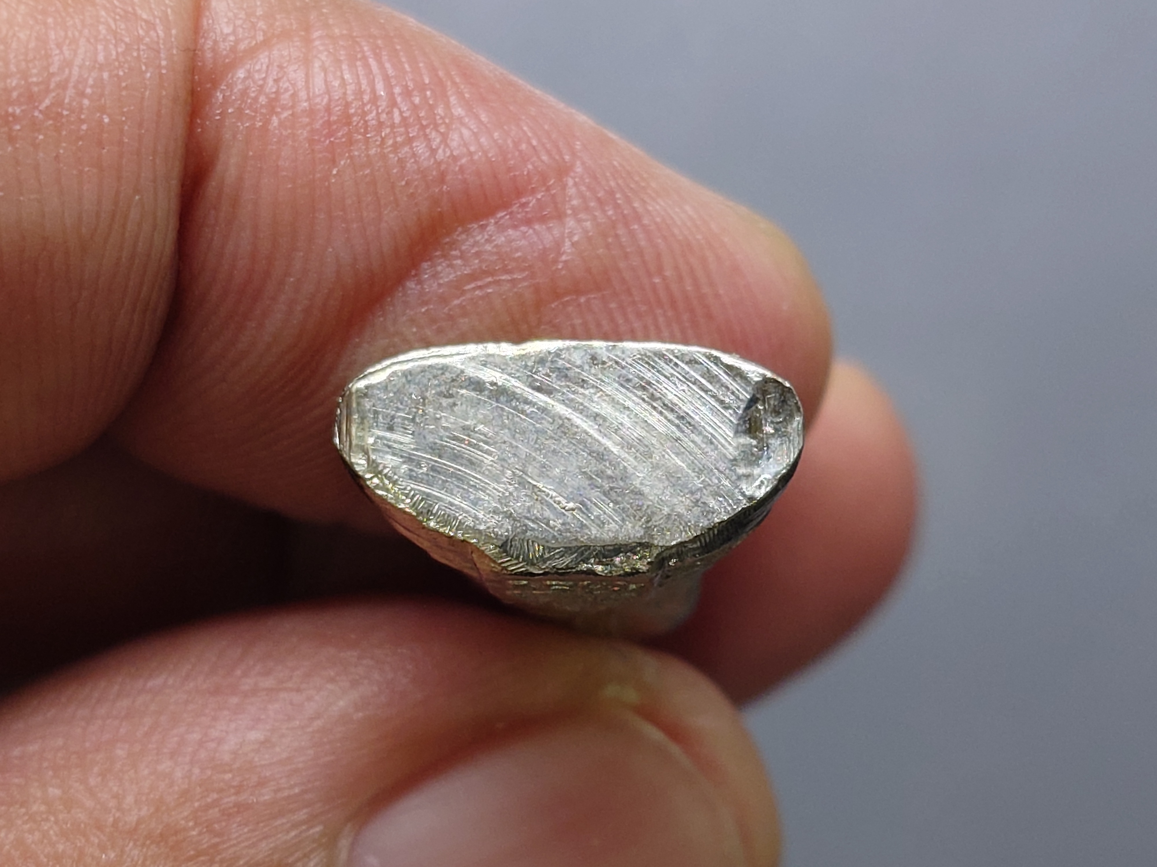 หลวงพ่อโสธร ภปร. กาญจนาภิเษก เนื้อเงิน ๔๐ ปี มหาวิทยาลัยบูรพา พิธีพุทธาภิเษก ณ พระอุโบสถวัดโสธรวราราม ปี2539 พร้อมกล่องเดิม