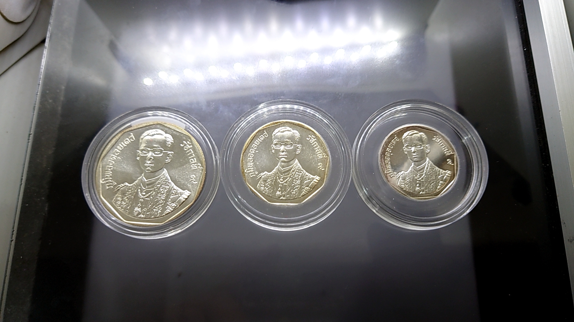 เหรียญเงิน (ครบชุด150-300-600 บาท) รัชมังคลาภิเษก รัชการที่9 ปี2531
