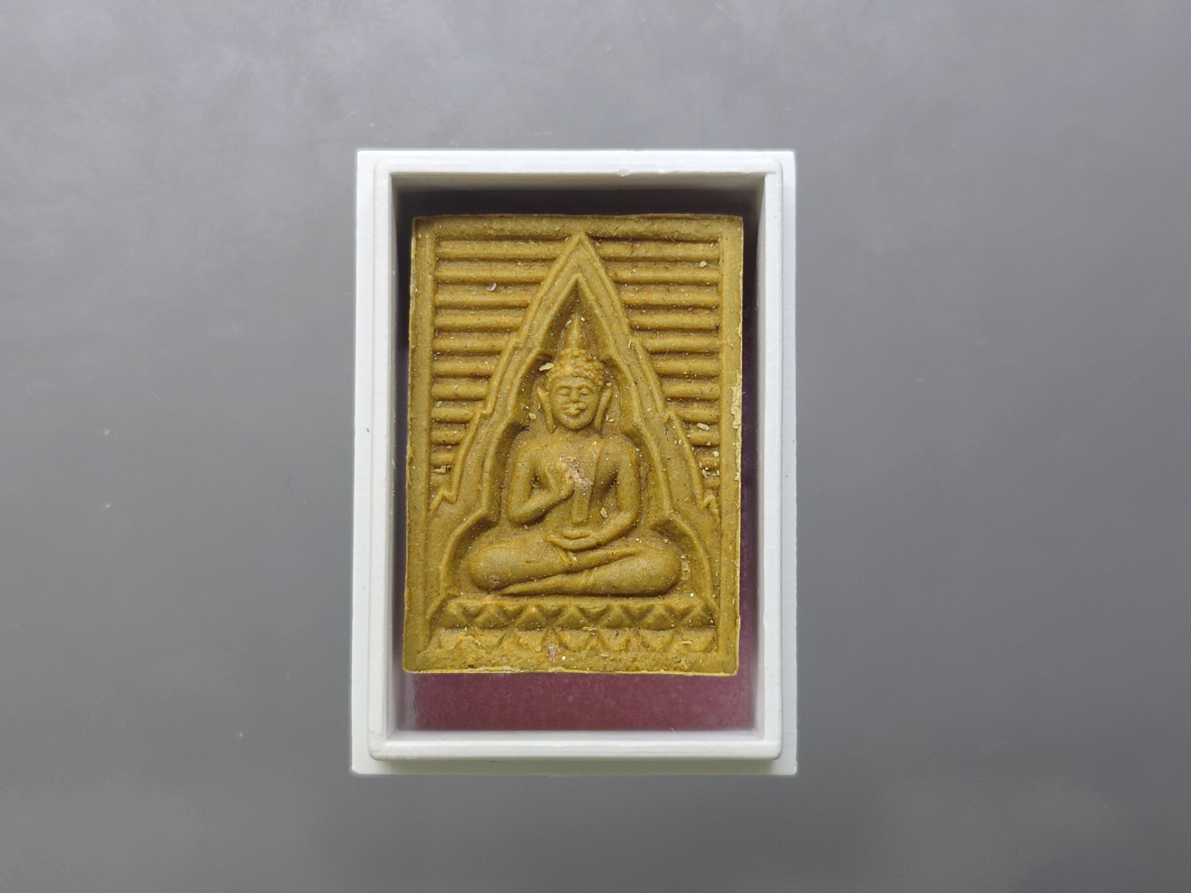 พระสมเด็จ วัดปากน้ำ รุ่นพระไตรปิฎก (วัดปากน้ำรุ่น 6) เนื้อผง พ.ศ.2533 พร้อมตลับเดิม