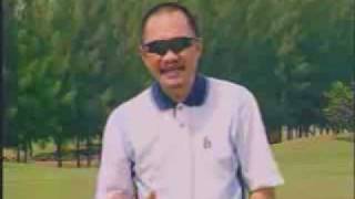 ภาพขนาดย่อของวิดีโอ: 34 พัตต์ให้โดนเต็มลูก