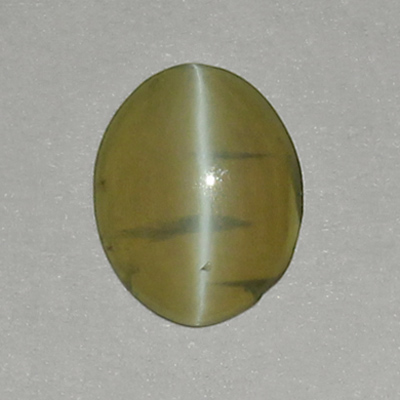 คริสโซเบริลตาแมวหรือไพฑูรย์ (Cat's eye Chrysoberyl) 0.76 กะรัต จากศรีลังกา