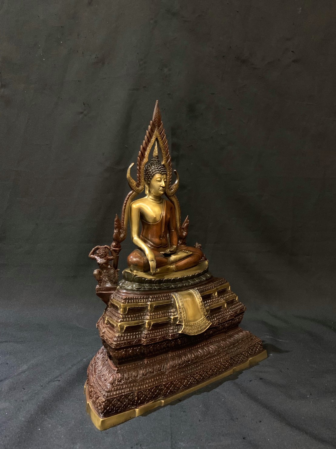 พระพุทธรูป พระพุทธชินราช ฐานสูง หน้าตัก 5.9 นิ้ว วัดพระศรีรัตนมหาธาตุวรมหาวิหาร จ.พิษณุโลก จัดสร้าง ปี พ.ศ.2539