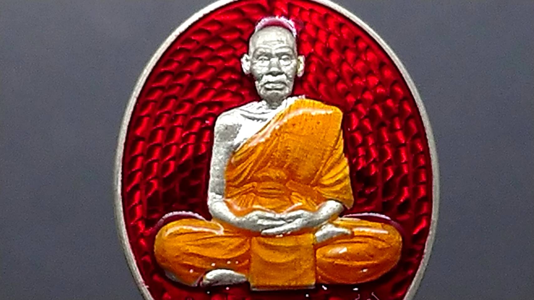 เหรียญรุ่นนักสู้ เนื้อเงินลงยาแดงจีวรส้ม(โคท 5)หลวงพ่อพัฒน์ วัดห้วยด้วน