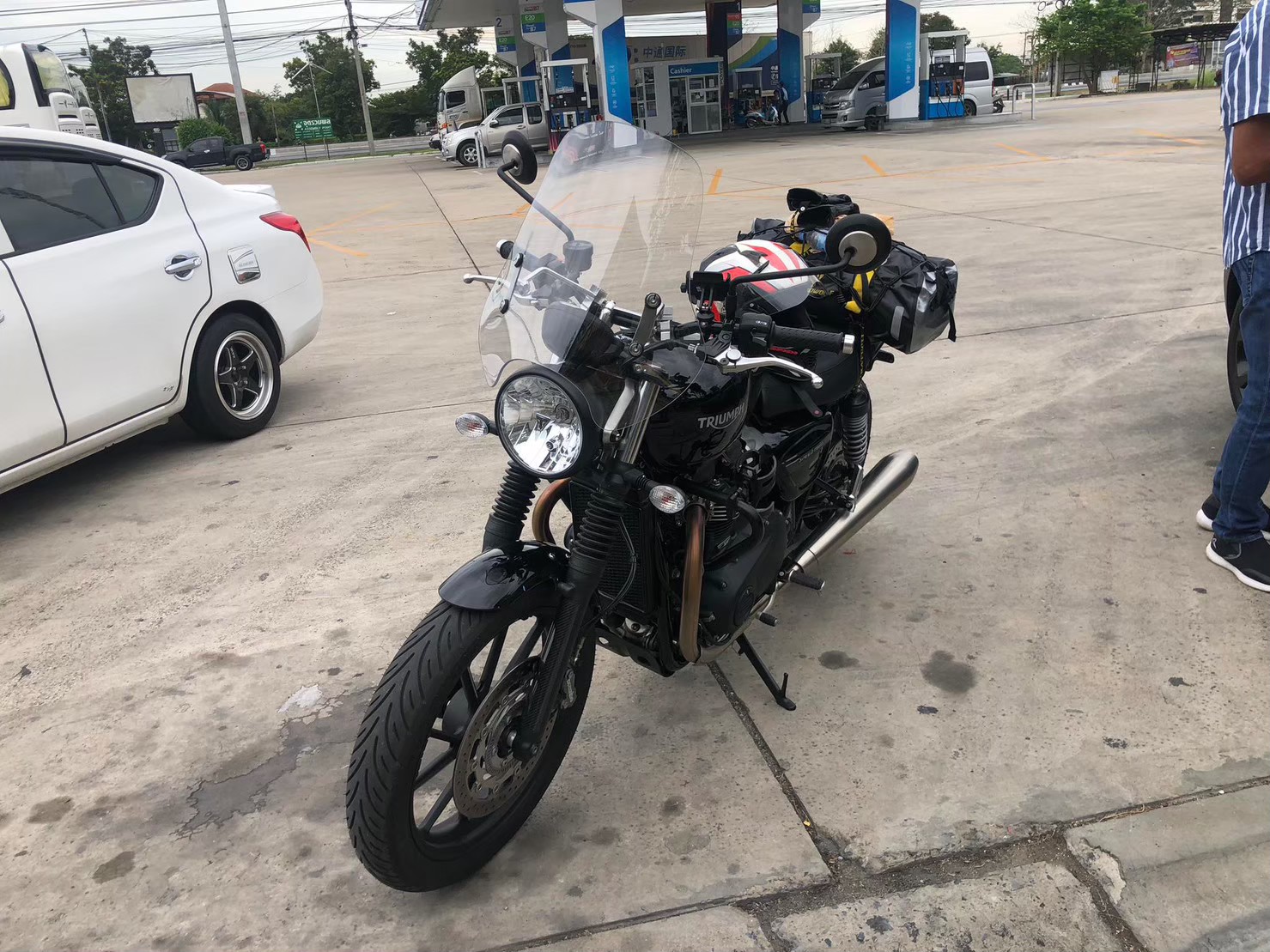 ชิวหน้า ไฟกลม ทรงสูง 47 ซม. สีใส