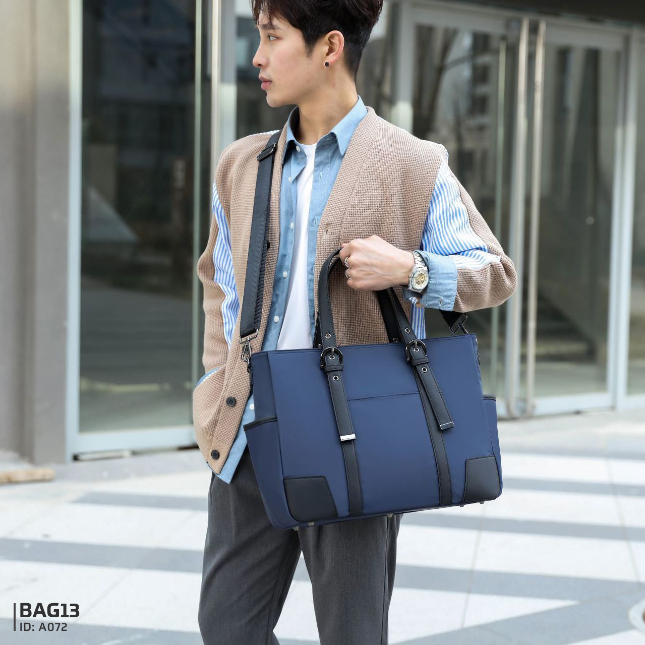 กระเป๋าสะพายข้าง Crossbody Bags กระเป๋าผู้ชาย กระเป๋าใส่ไปทำงาน ใส่ A4, หนังสือ, iPad ได้ A072