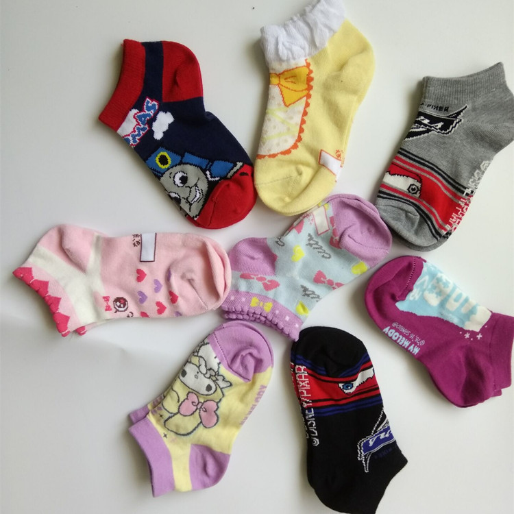 MUISUNGSHOP สินค้าโล๊ะสต๊อก ค้างโกดัง หลุด QC ถุงเท้าเด็กทรง boat sock คละลายถูกที่สุด เลือกลายไม่ได้ ขายส่ง