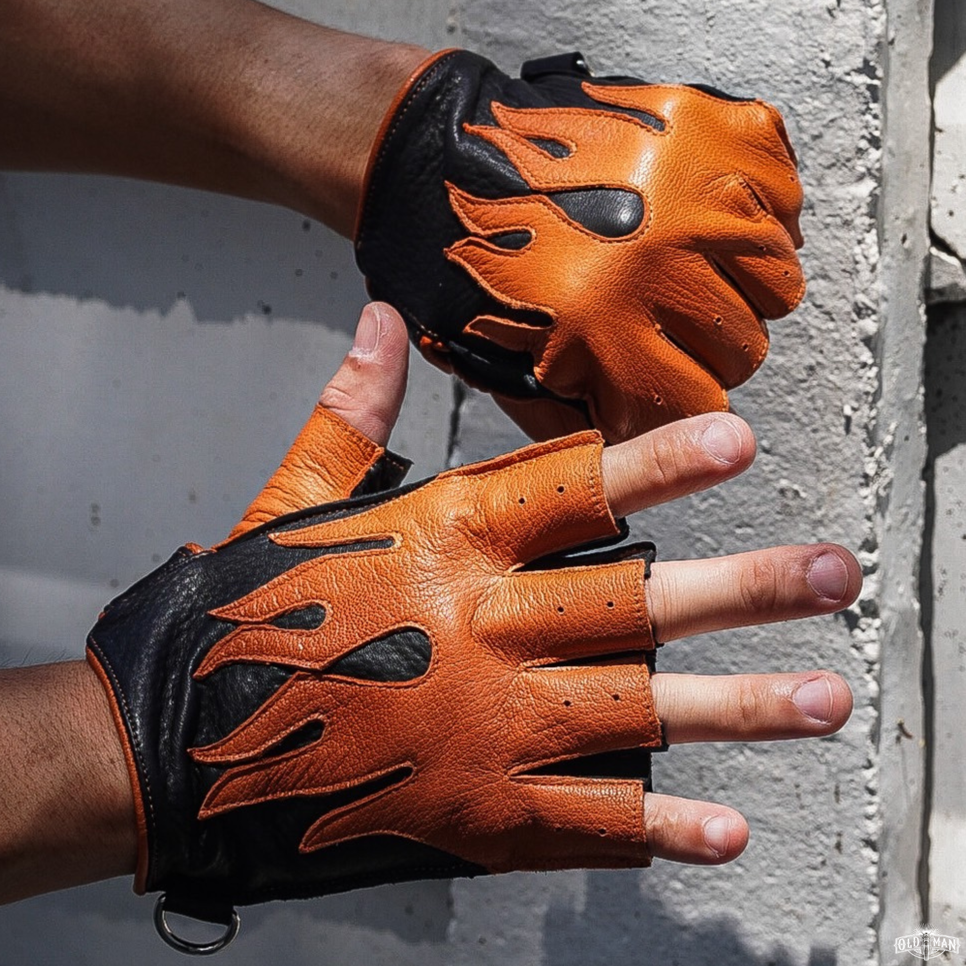 Hellway Glove ครึ่งนิ้วหนังกวางแท้ สีส่ม-ดำ (กรุณาสอบถามไซส์ก่อนสั่งซื้อ)