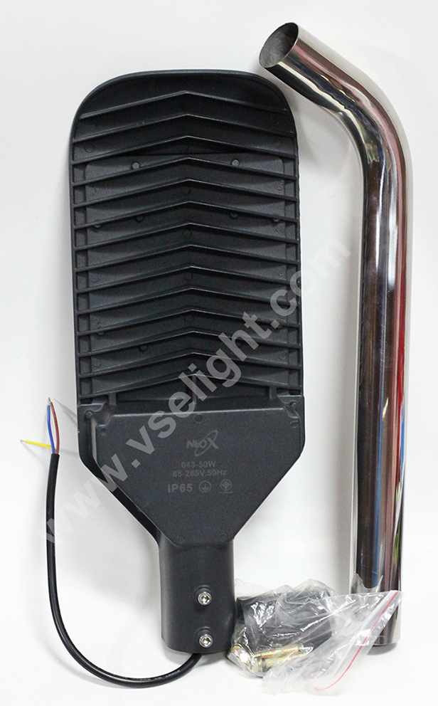 โคมไฟถนน LED NEOX 30W ECO แสงขาว Daylight รุ่น Hipower