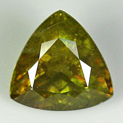**ขายแล้ว**สฟีน (Sphene) 3.05 กะรัต หายาก รูปสามเหลี่ยม