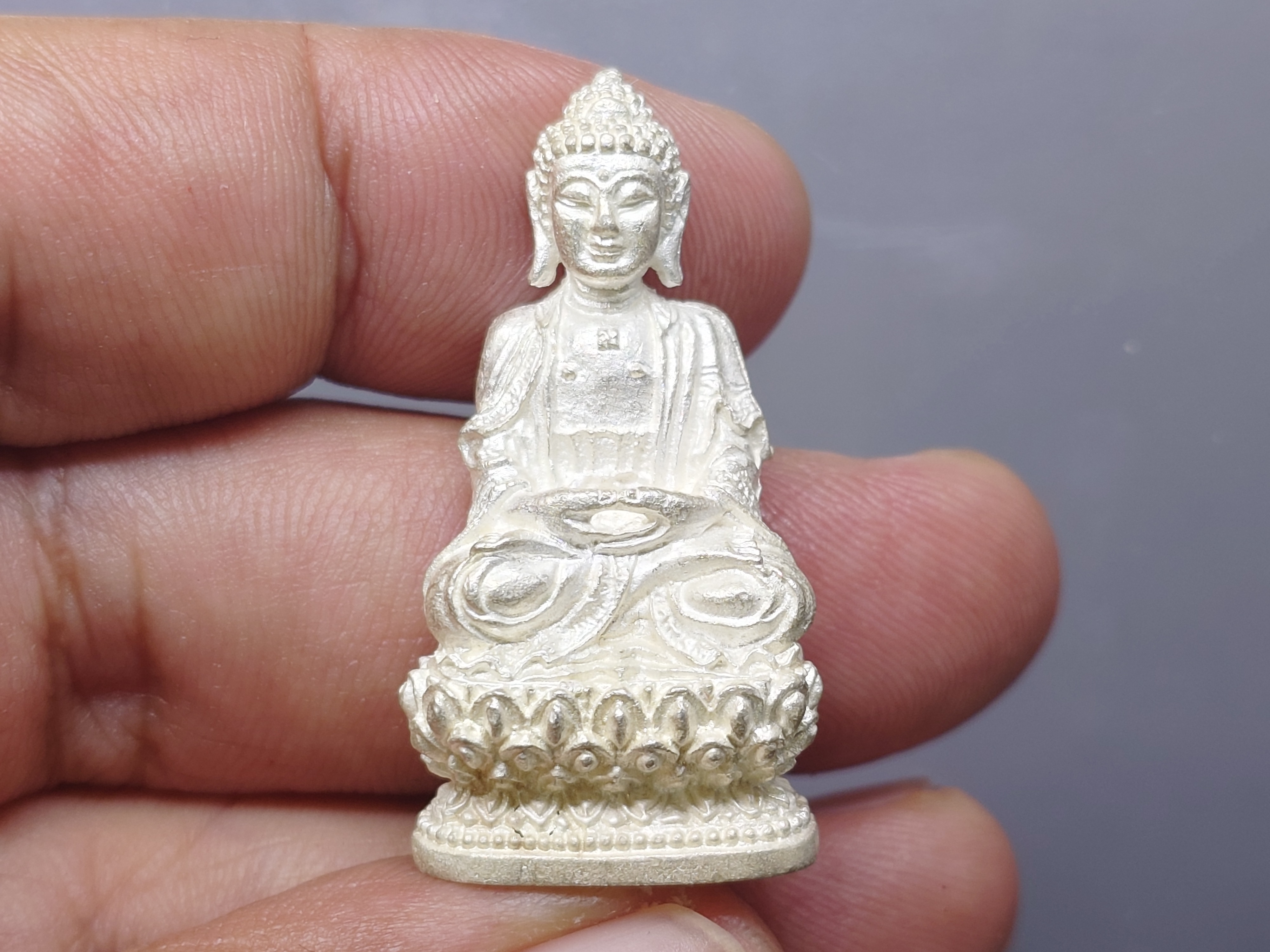 พระกริ่งจีน ต้าเยิ่นถะ ญสส รุ่นแรก เนื้อเงิน รุ่นจาริกเมืองจีน ปี2536 พร้อมกล่องเดิม