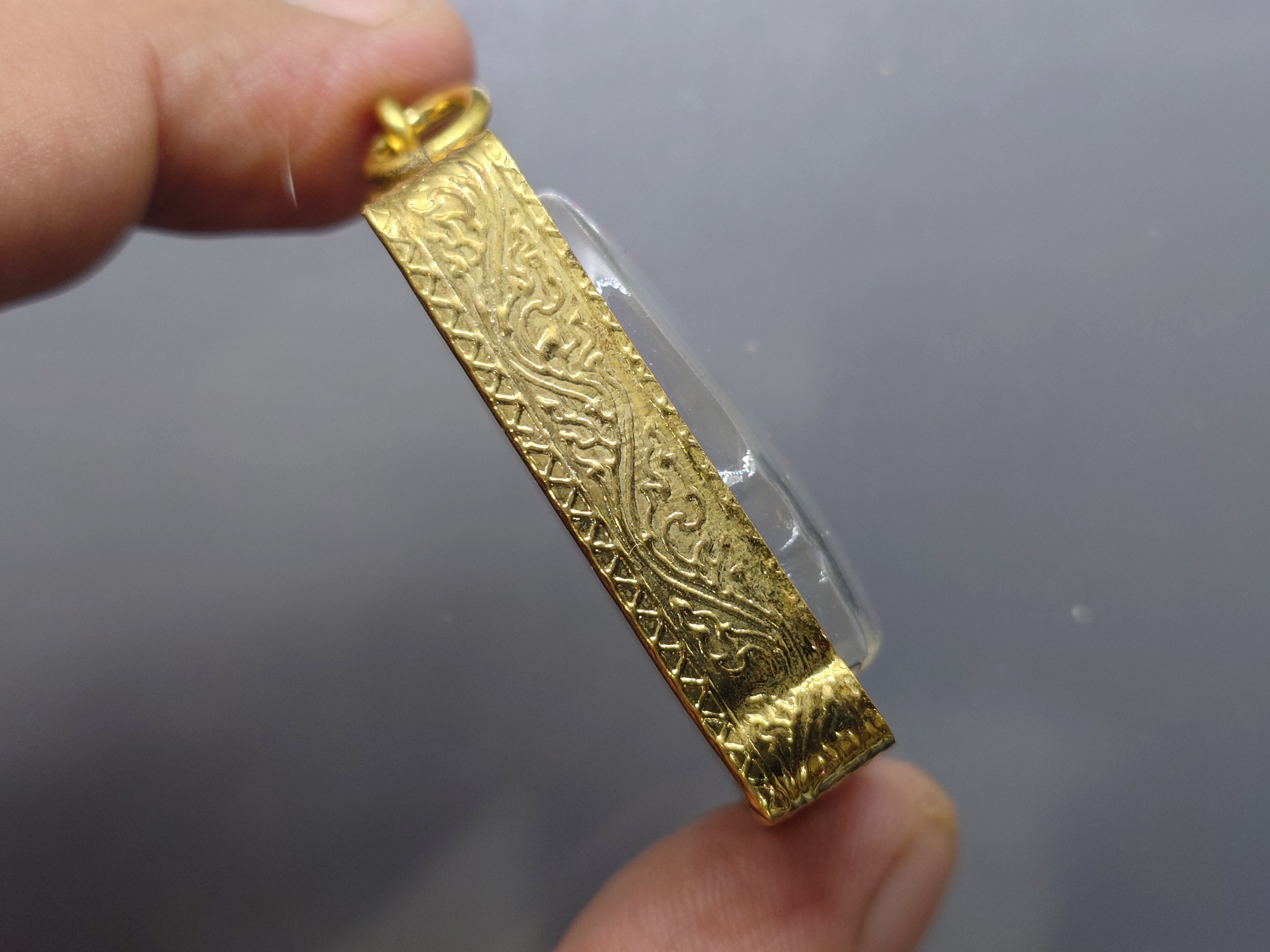 พระสมเด็จผงพรายกุมาร รุ่นเศรษฐีชินบัญชร หลวงปู่ทิม อิสริโก มูลนิธิพุทธคยา จัดสร้าง ปี2558 พร้อมกล่องเดิม