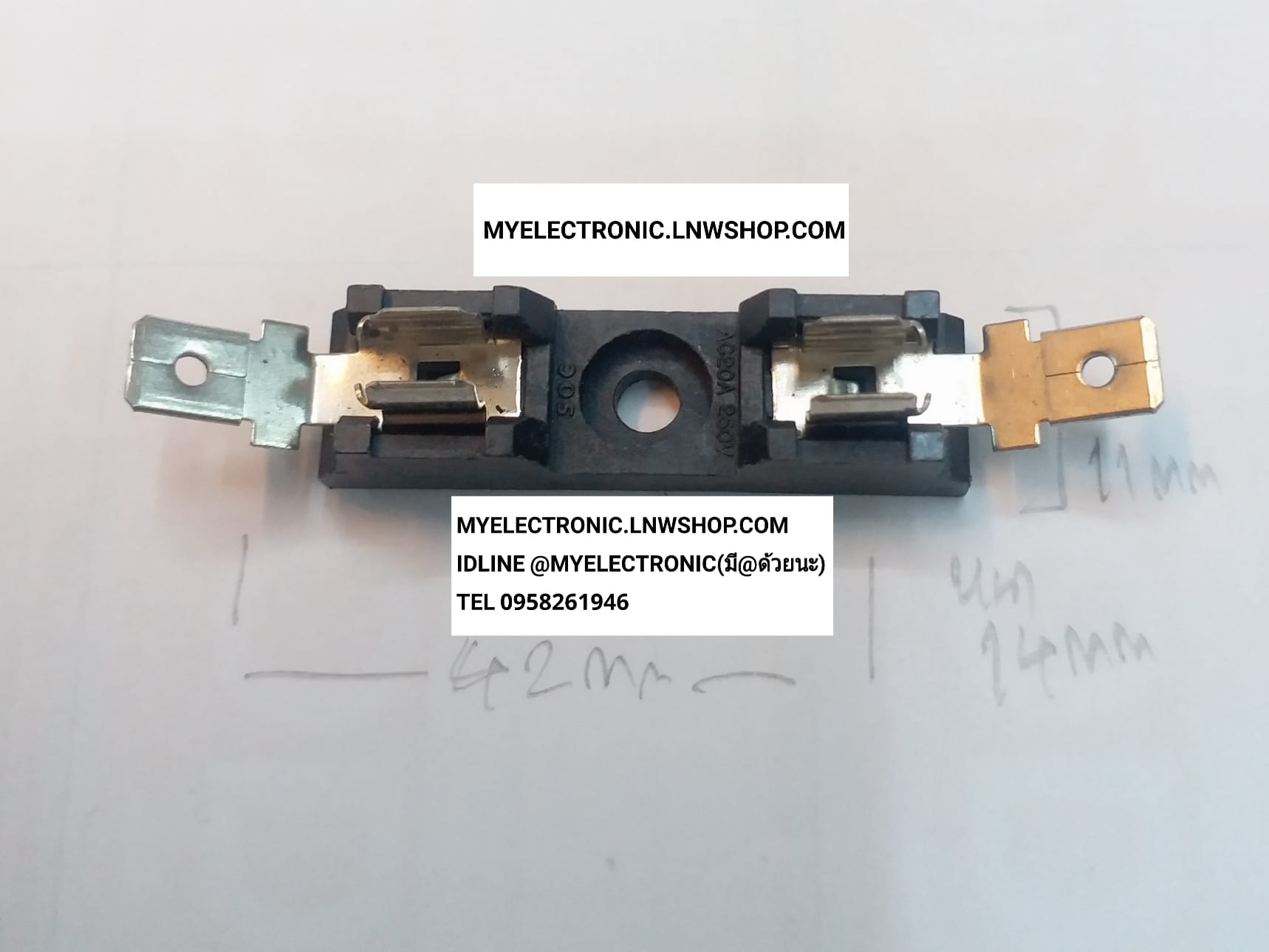 ขาย ฐานฟิวส์6×30มม. ฐานฟิวส์ สำหรับ ฟิวส์6×30MM. ฐานฟิวส์ใหญ่ ยี่ห้อSOC 20A250V ฐานฟิวส์ ฐานฟิวส์ปีกใหญ่ ราคาตัวละ บาท