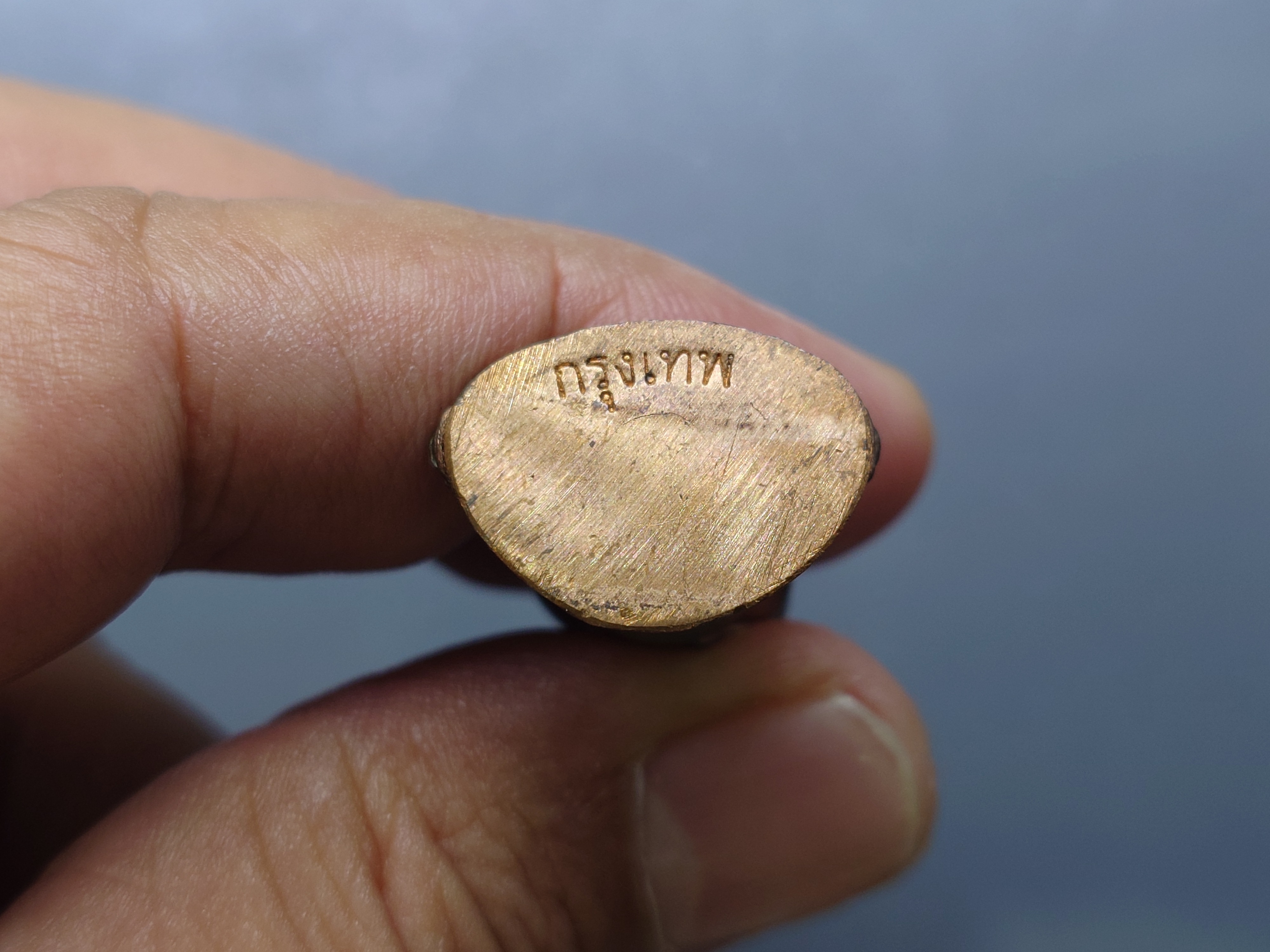 พระกริ่งหลวง เนื้อนวะโลหะ ตอกโค๊ต พิธีสมโภช 76 จังหวัด วัดสุทัศนเทพวราราม ปี2549 พร้อมกล่องเดิม