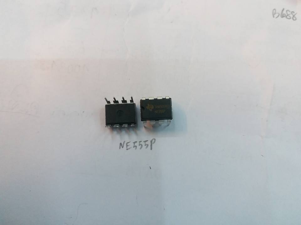 ขาย ไอซี NE555P IC OPAMP ไอซีออปแอมป์ ตัวถังDIP8ขา IC555 ราคา ตัวล่ะ ยี่ห้อTEXAS INSTRUMENTS ราคา ตัวล่ะ . . . หน่วย บาท